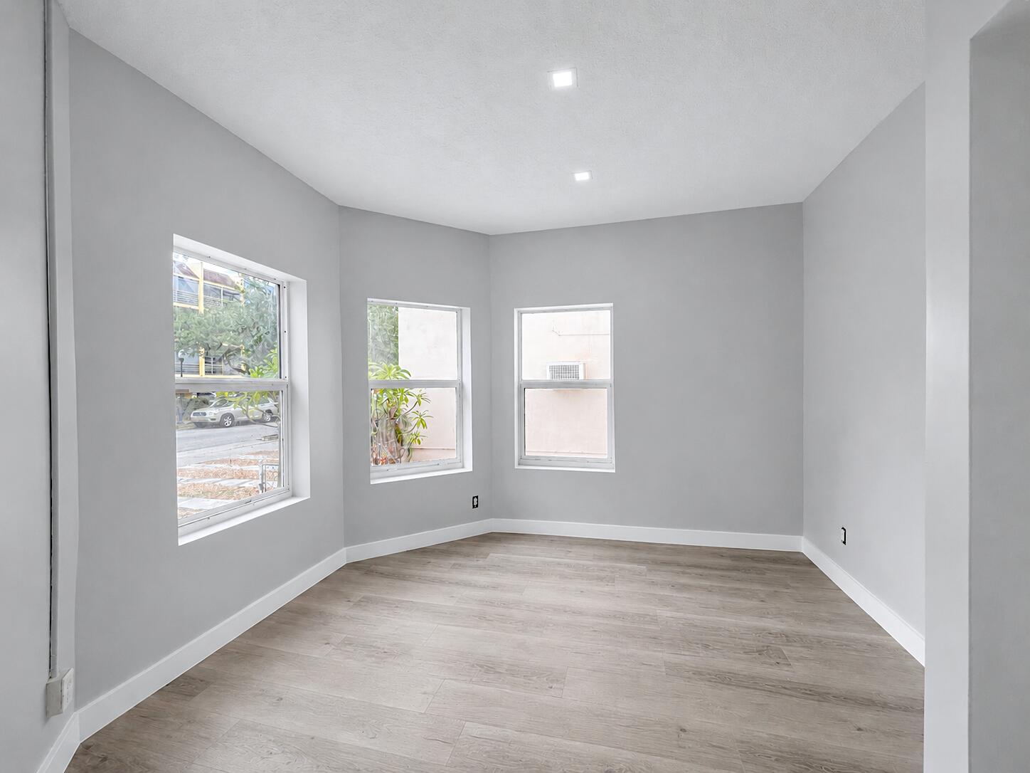 1905 Monroe Street Property Photo 10