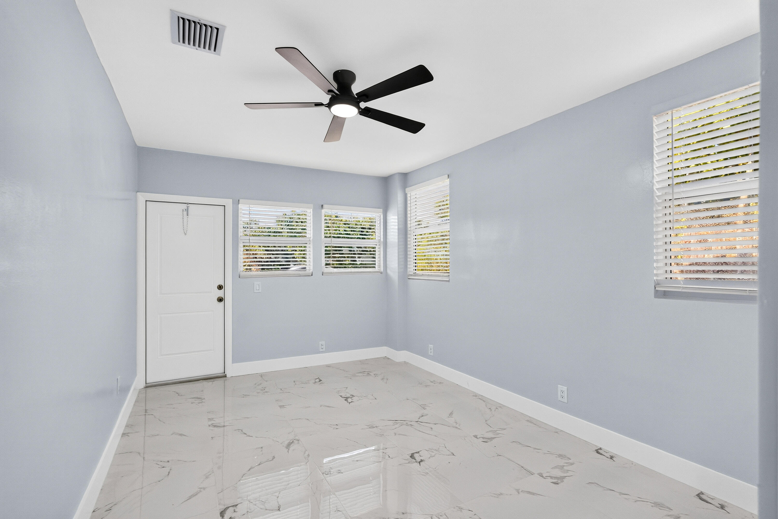 1531 Ne 33rd Street Property Photo 4