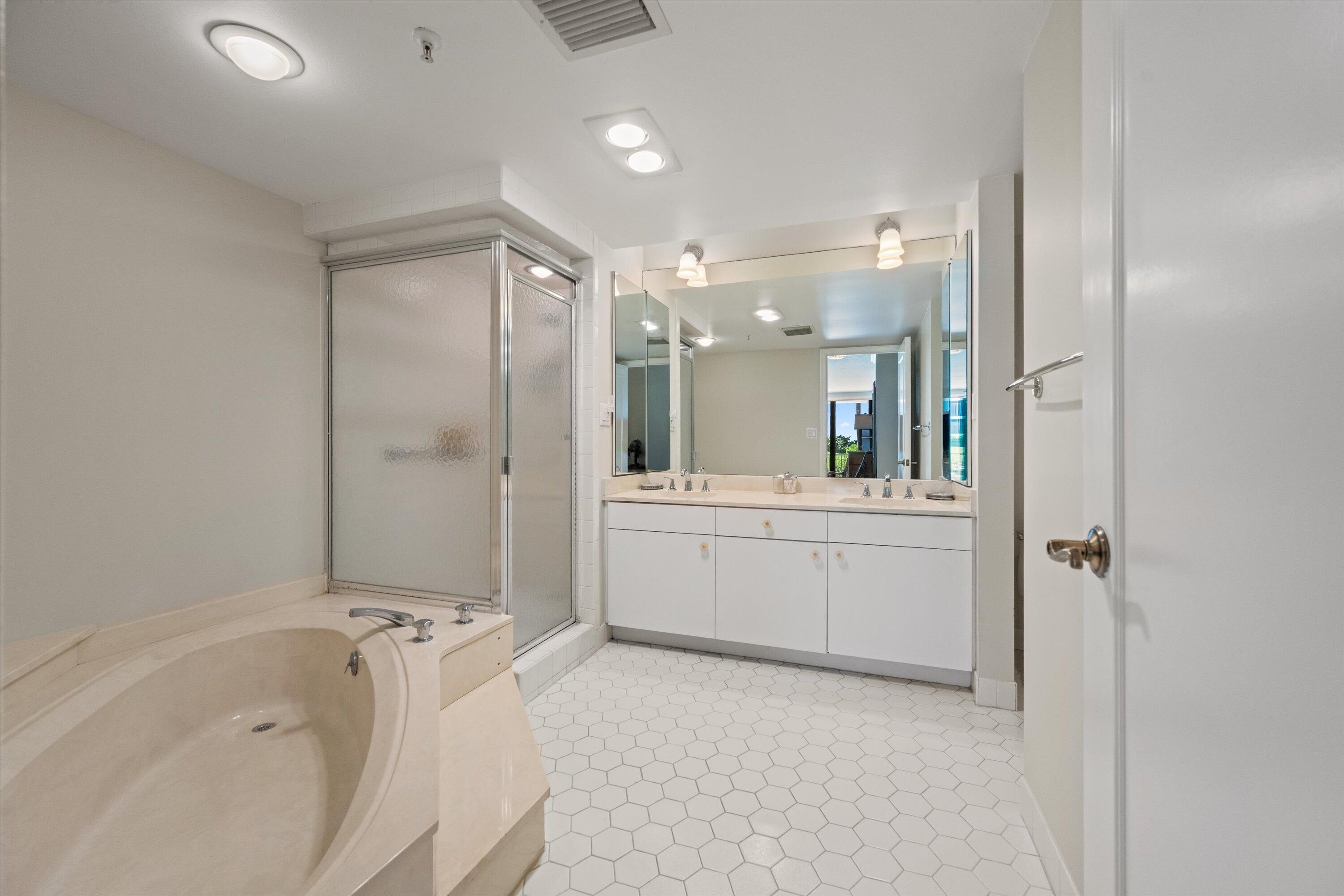 3440 S Ocean Boulevard 104 S Property Photo 23