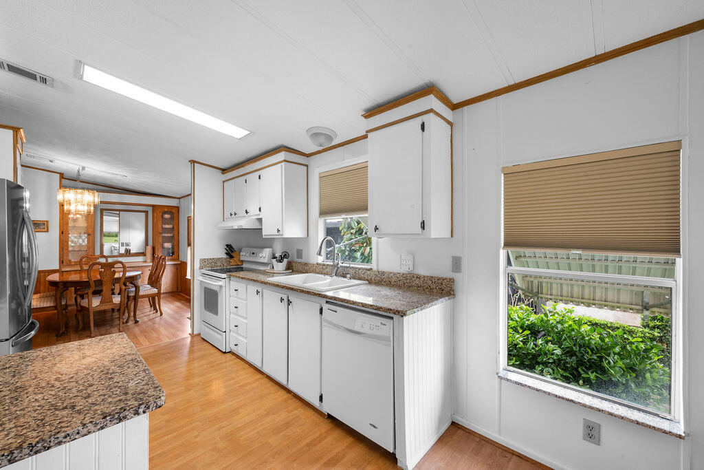 7894 Se Saratoga Drive E Property Photo 16