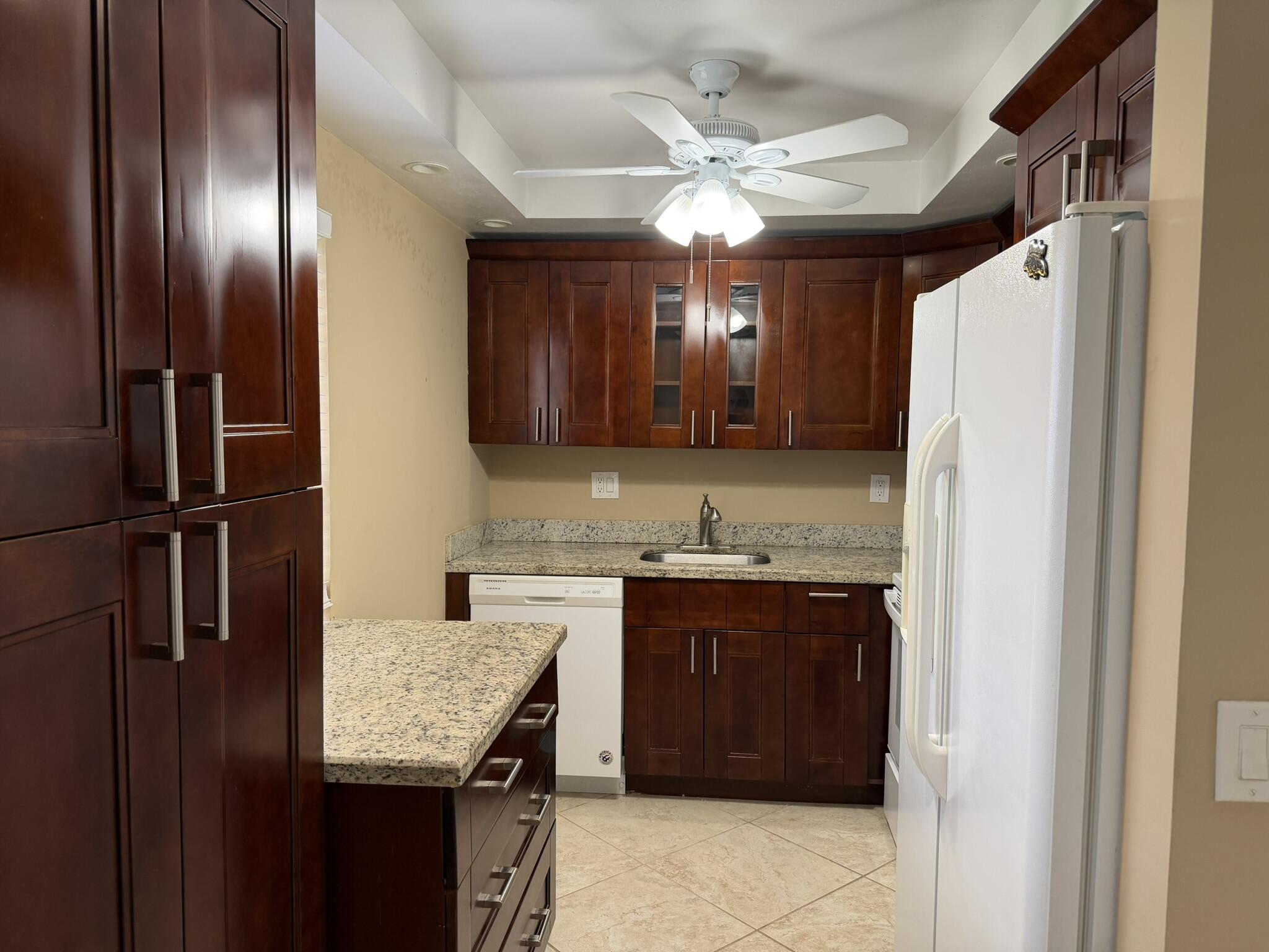 119 Burgundy C Property Photo 2