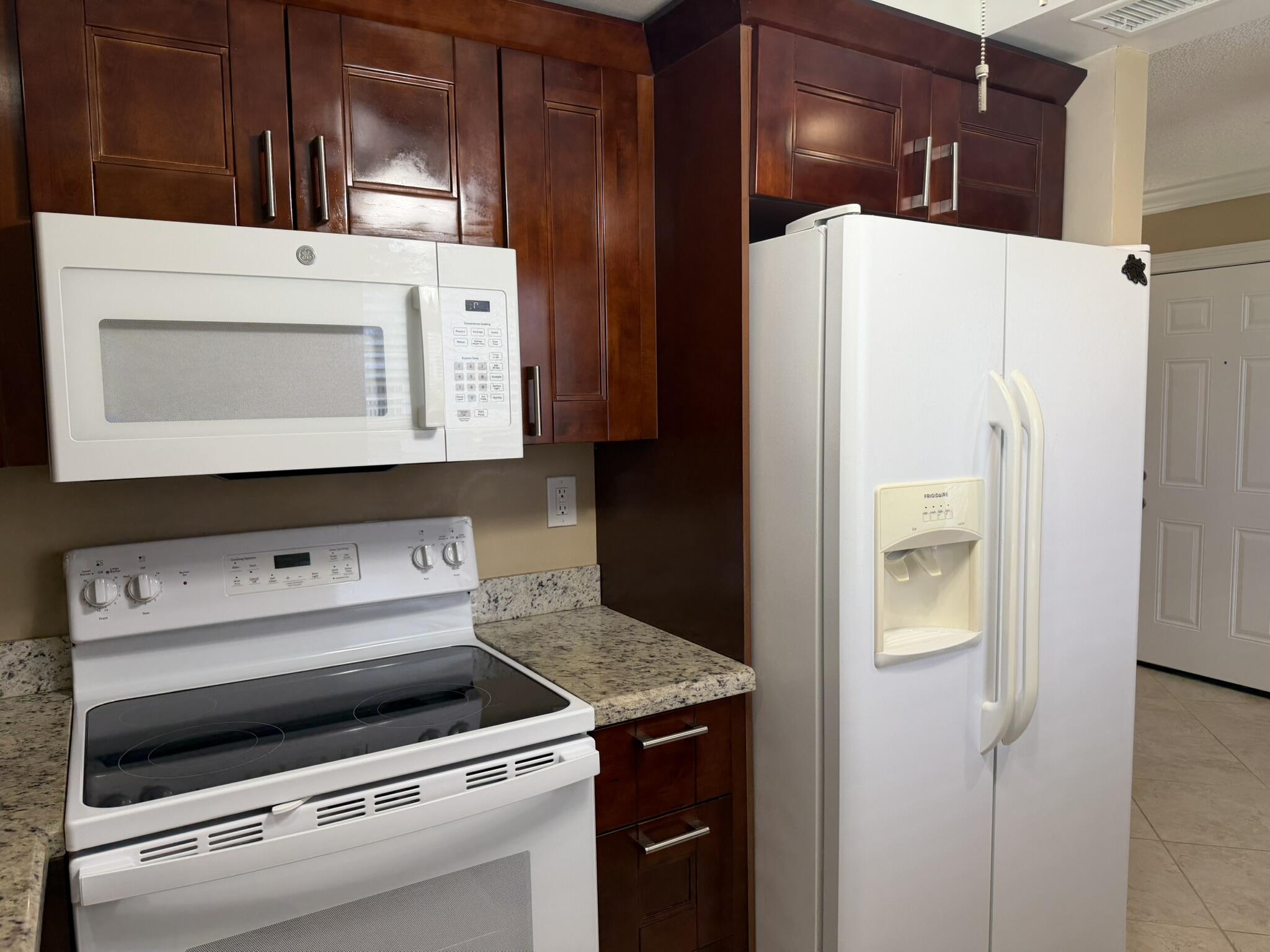 119 Burgundy C Property Photo 3