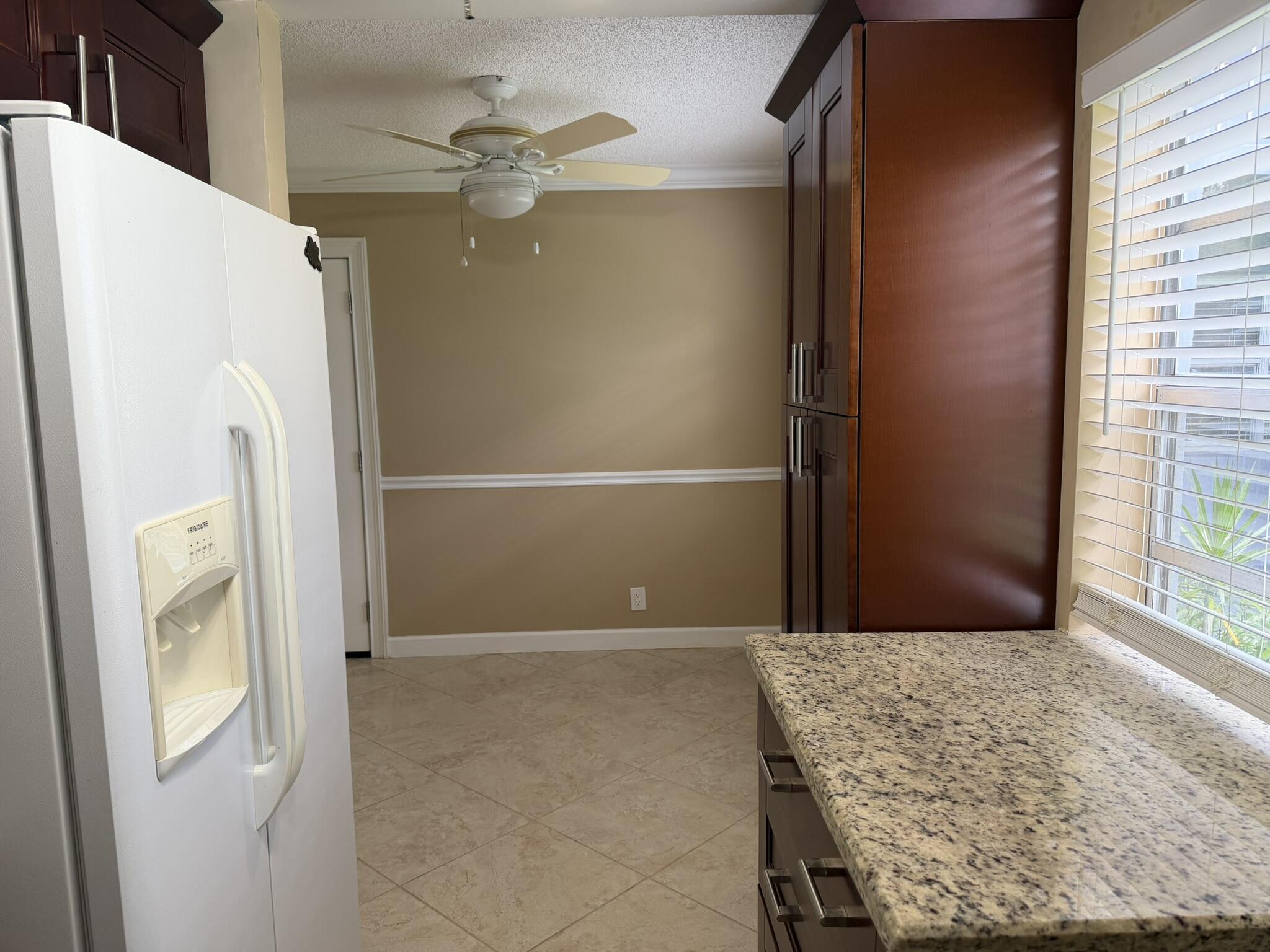 119 Burgundy C Property Photo 4