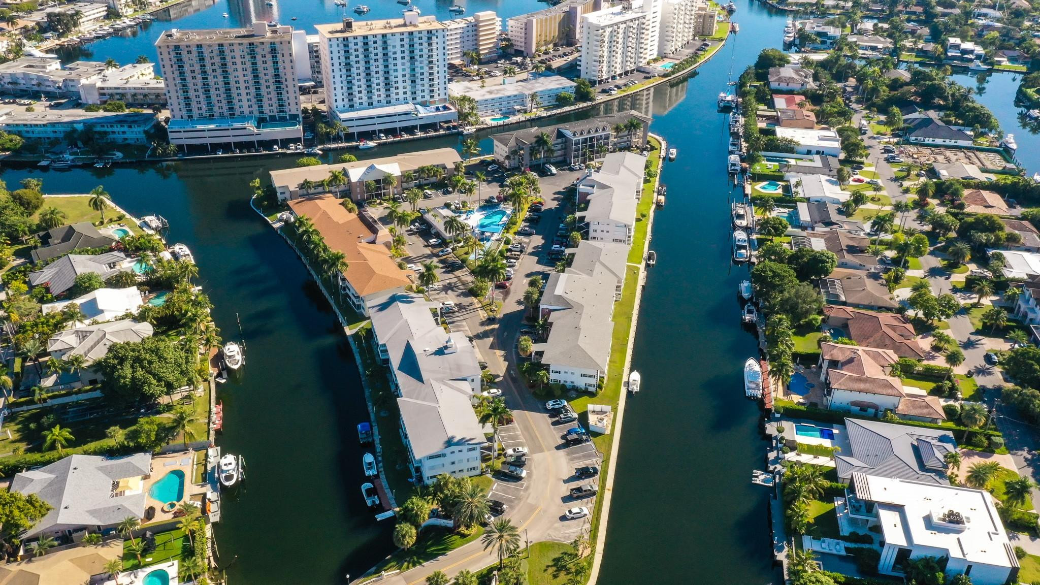 450 Paradise Isle Boulevard Property Photo 1