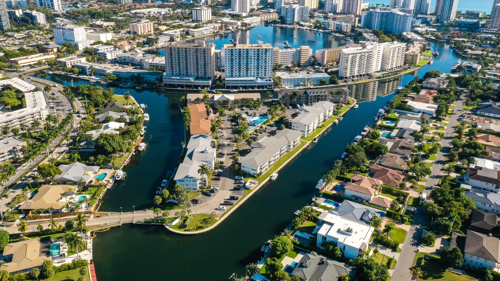 450 Paradise Isle Boulevard Property Photo 4