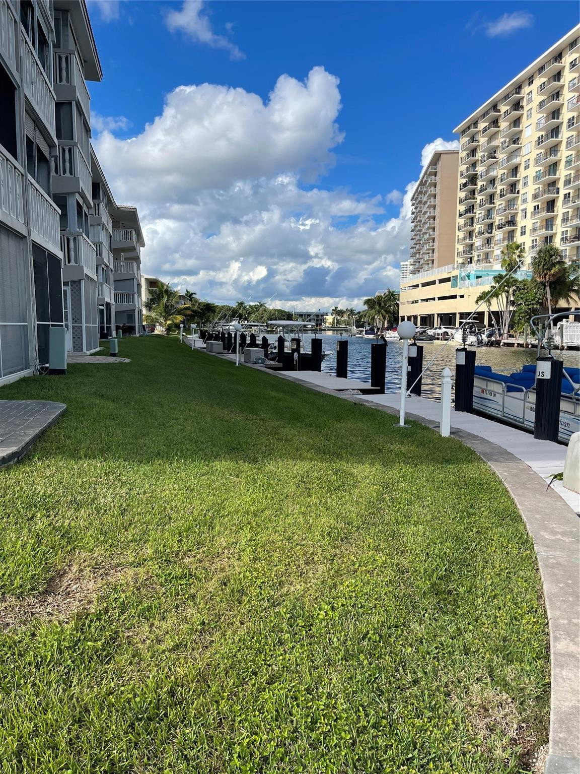 450 Paradise Isle Boulevard Property Photo 12