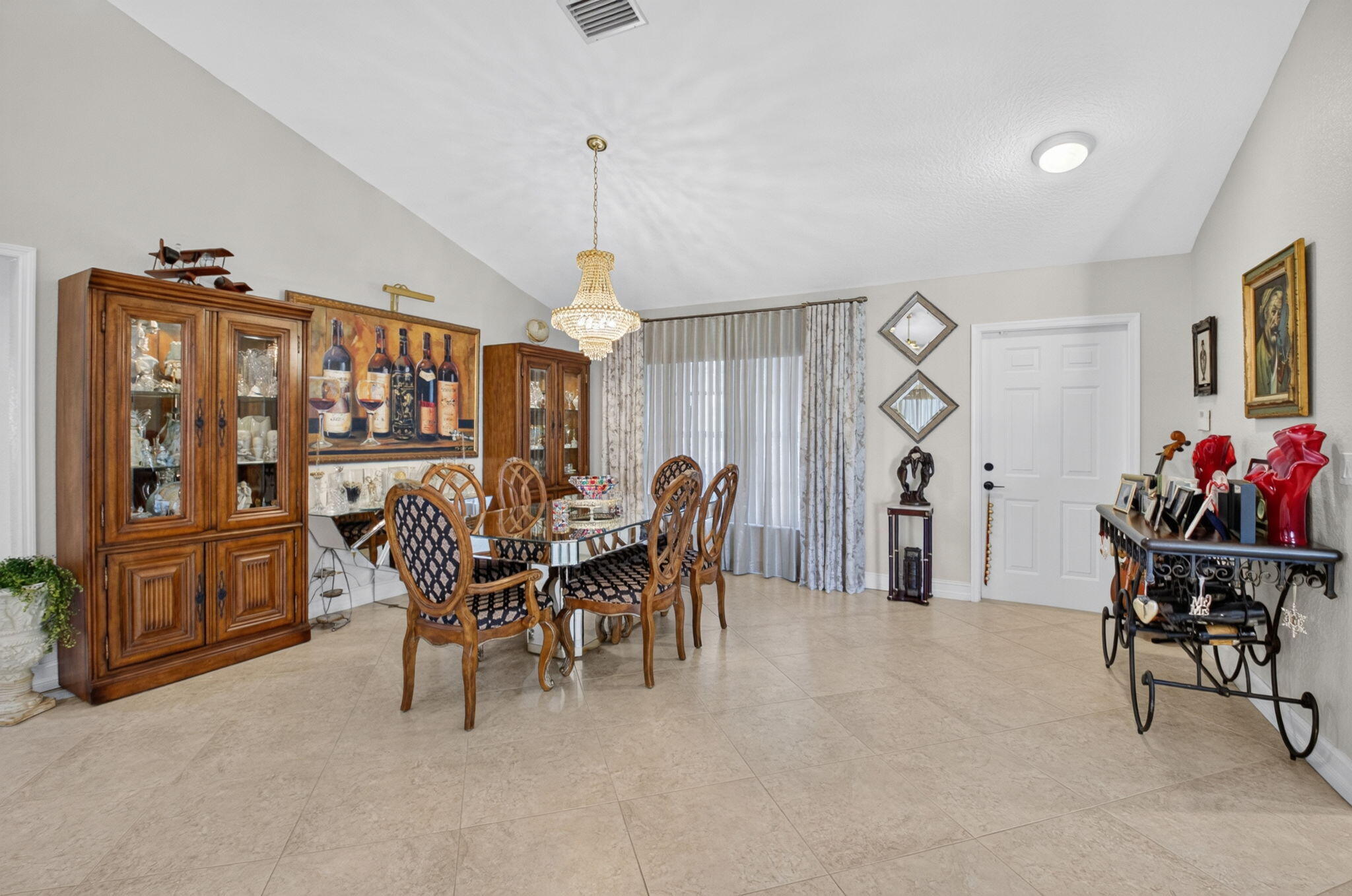 19600 Sedgefield Terrace Property Photo 4