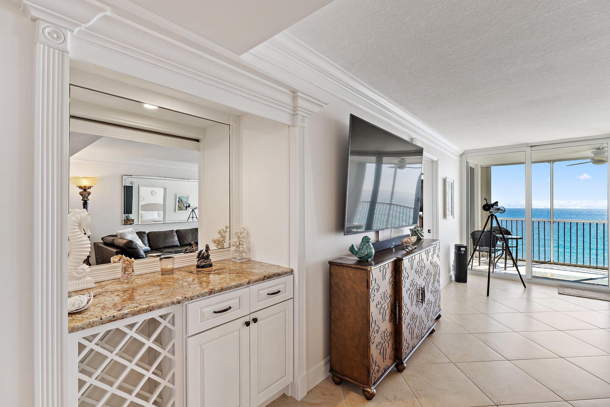 840 Ocean Drive 905 Property Photo 10