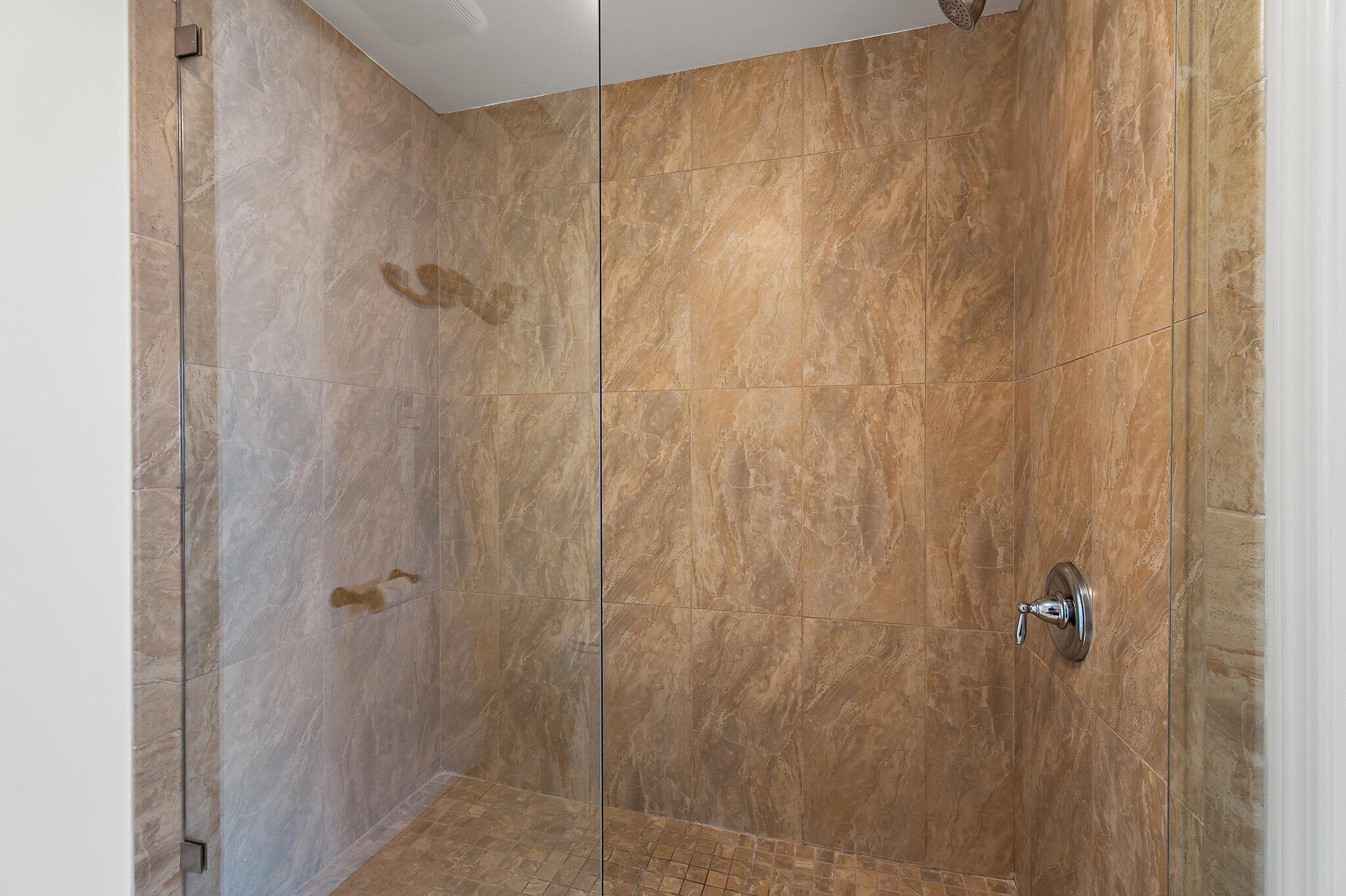 840 Ocean Drive 905 Property Photo 24