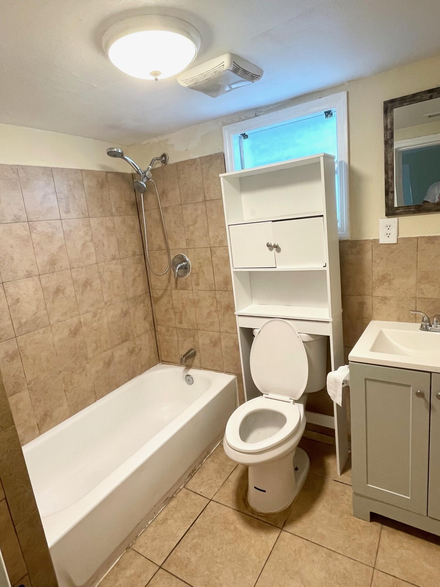 2308 Cleveland Street #e Property Photo 3