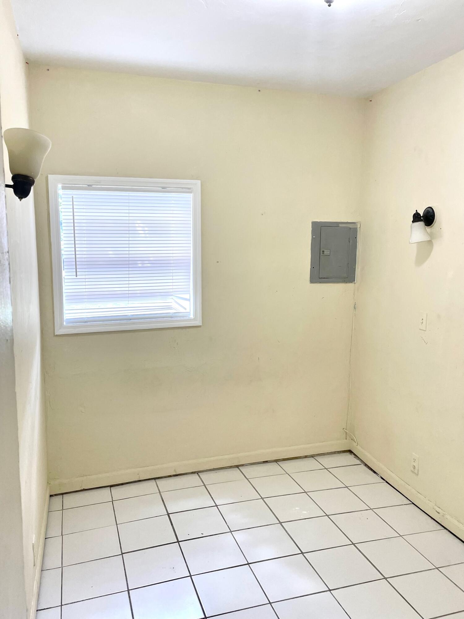 2308 Cleveland Street #e Property Photo 5