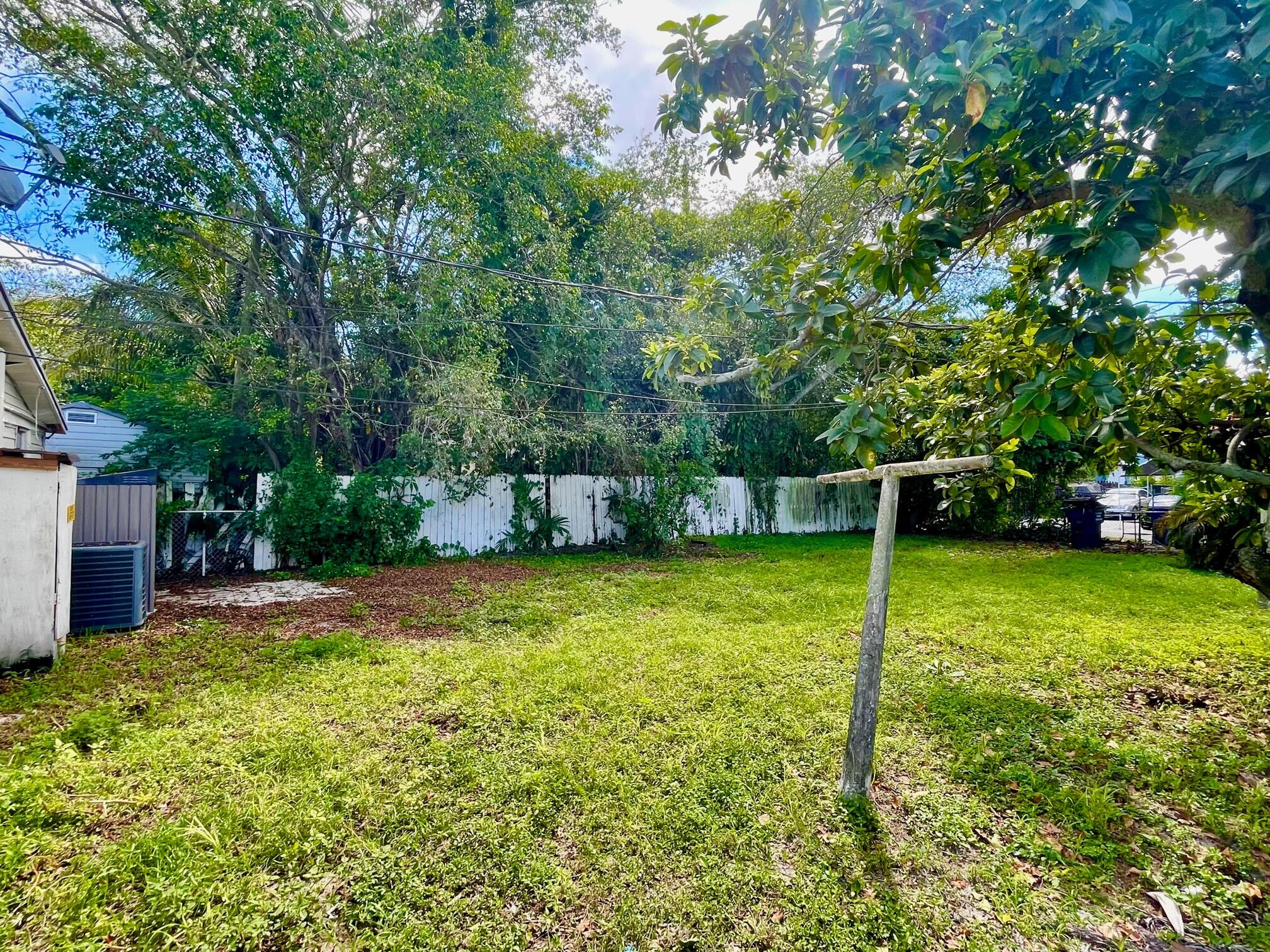 2308 Cleveland Street #e Property Photo 9