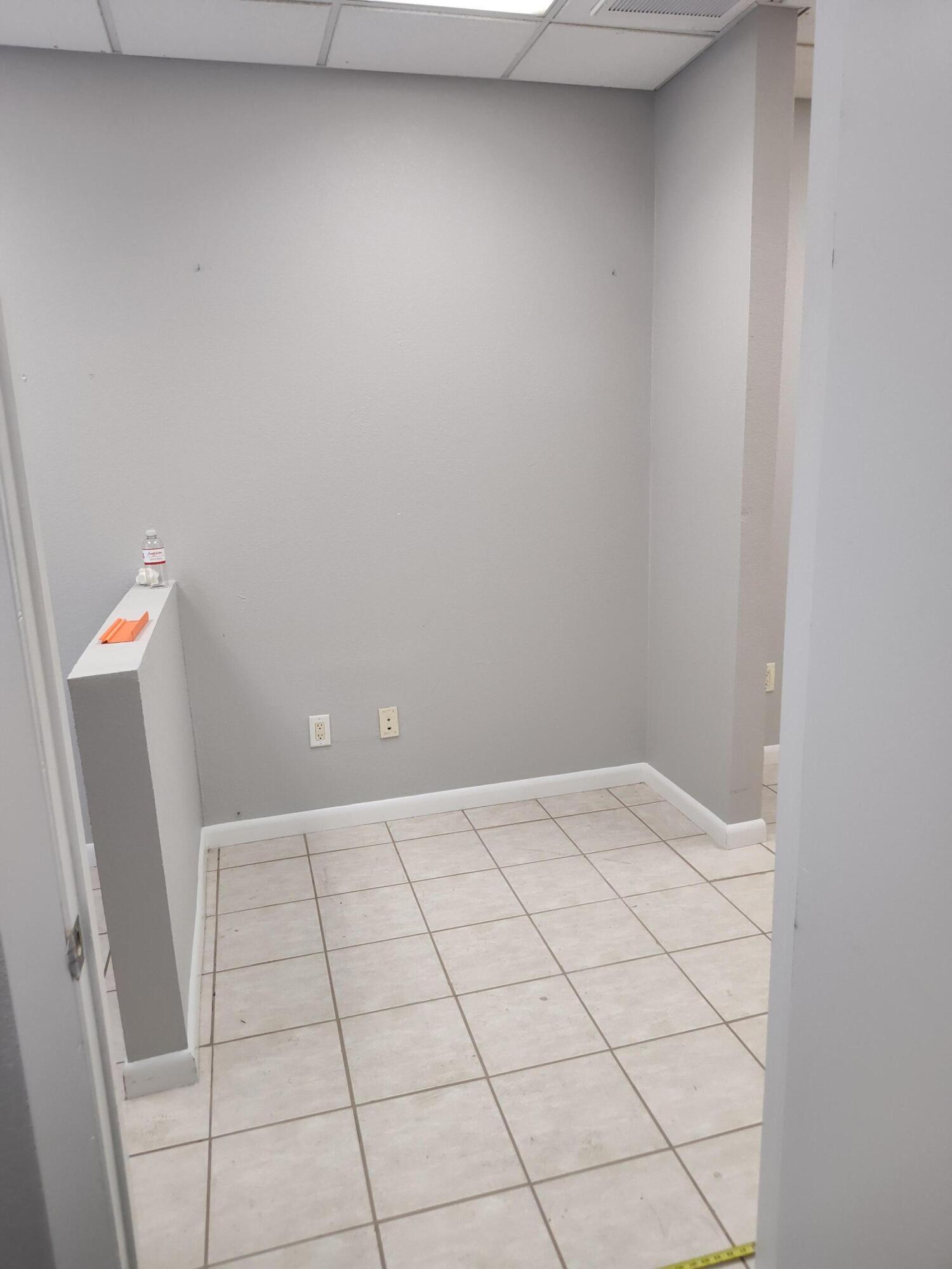 2721 Vista Parkway C-6 Property Photo 11