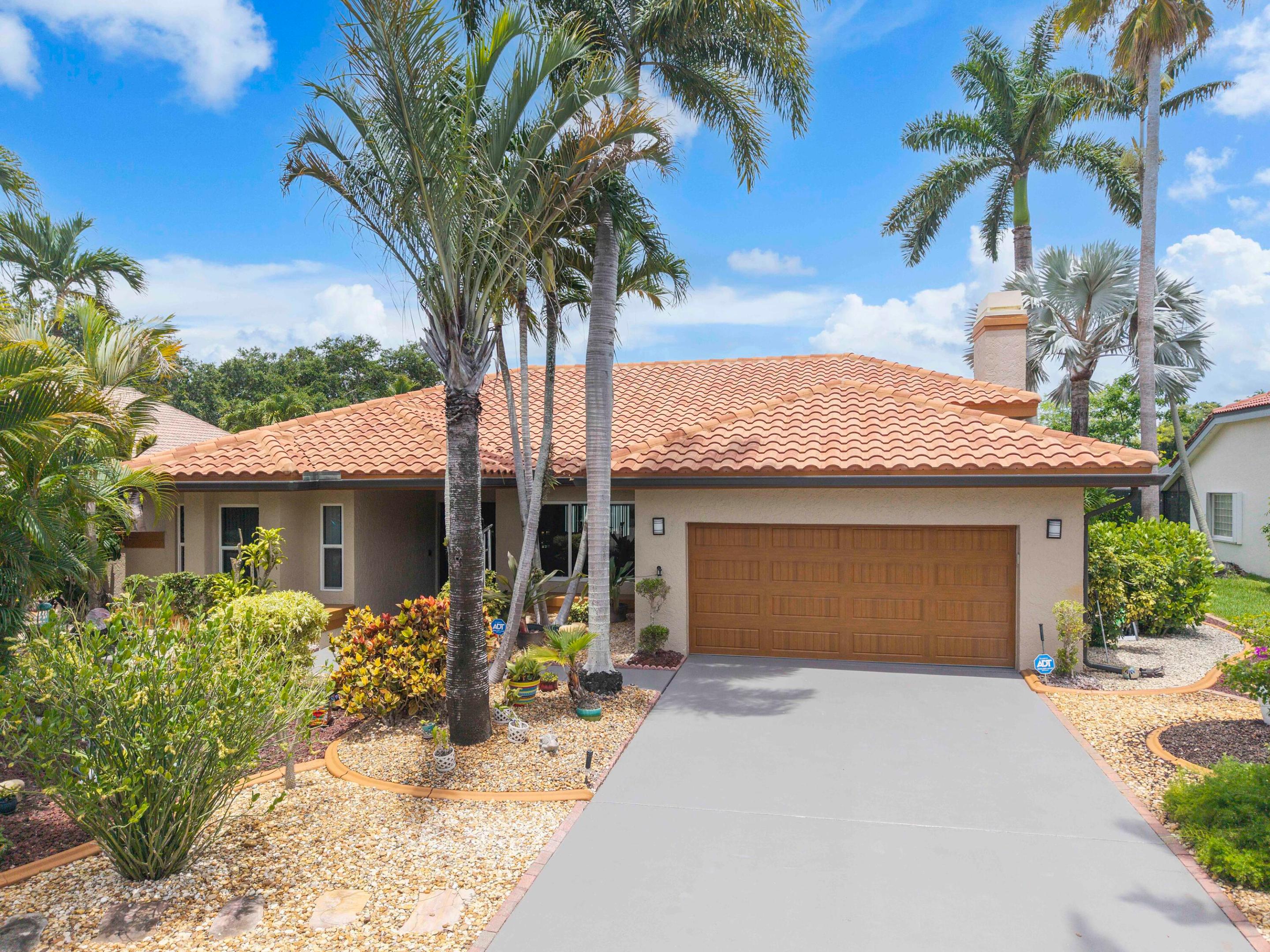 5911 Nw 60th Avenue Property Photo 1