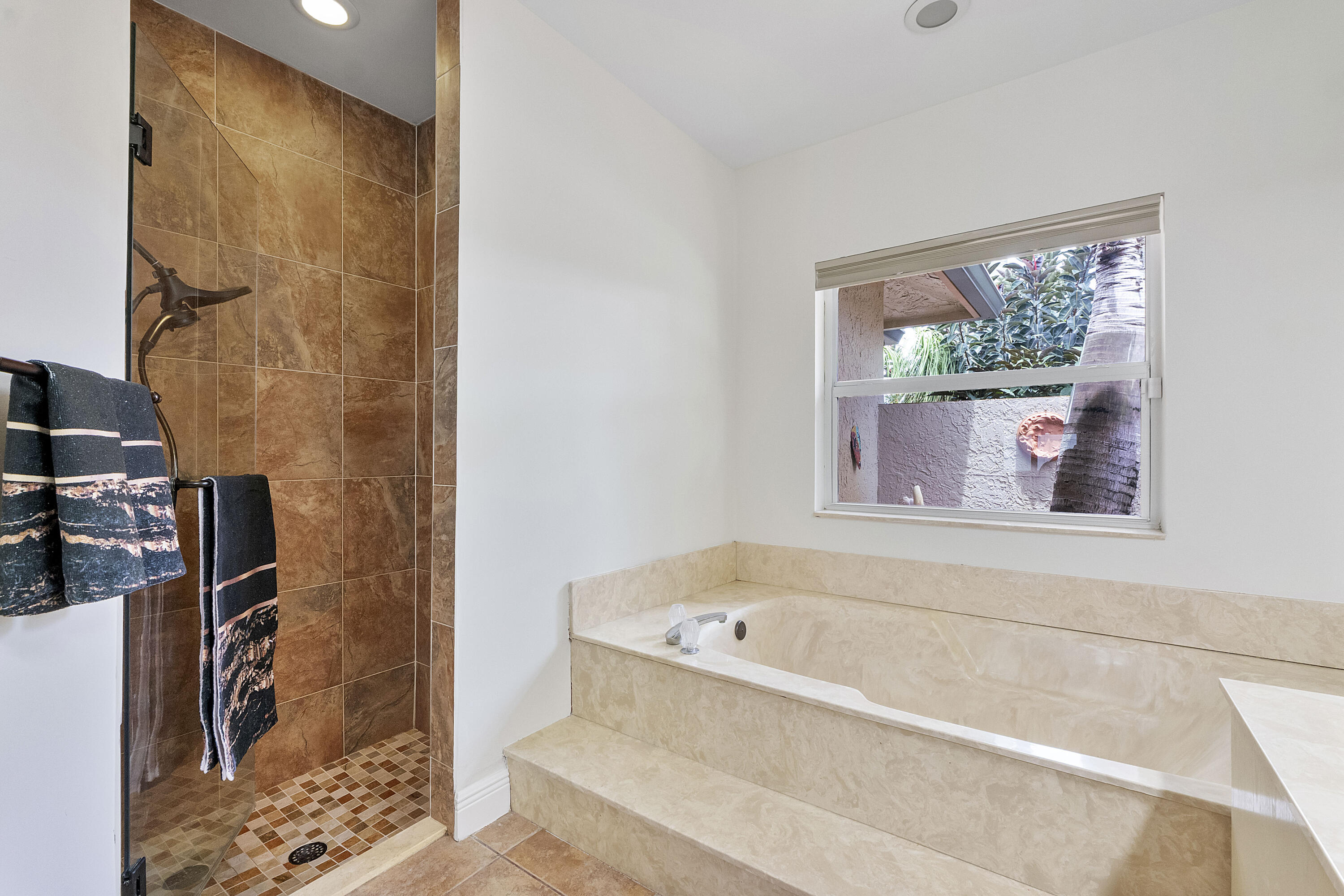 5911 Nw 60th Avenue Property Photo 40