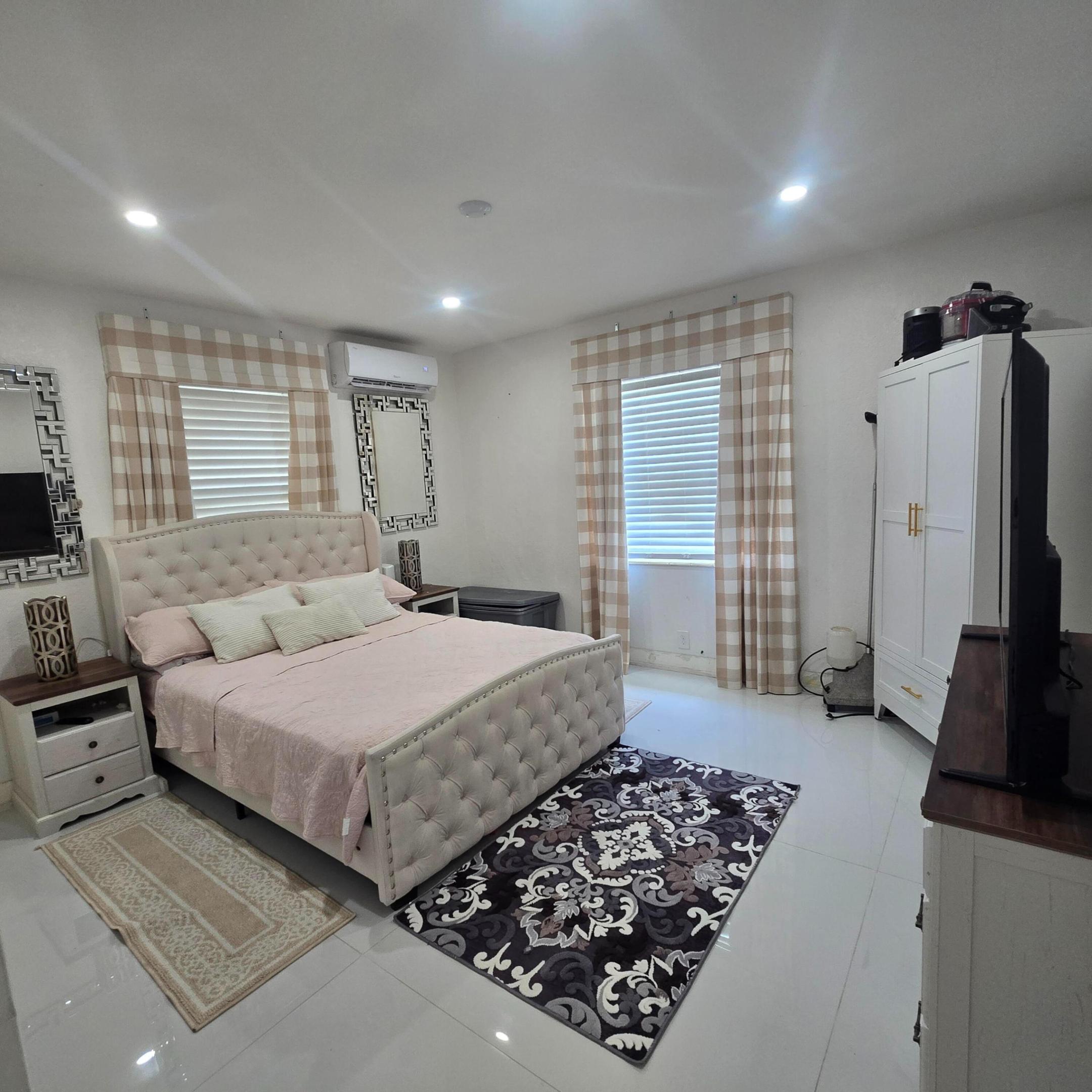 1844 Sheridan Street Property Photo 9