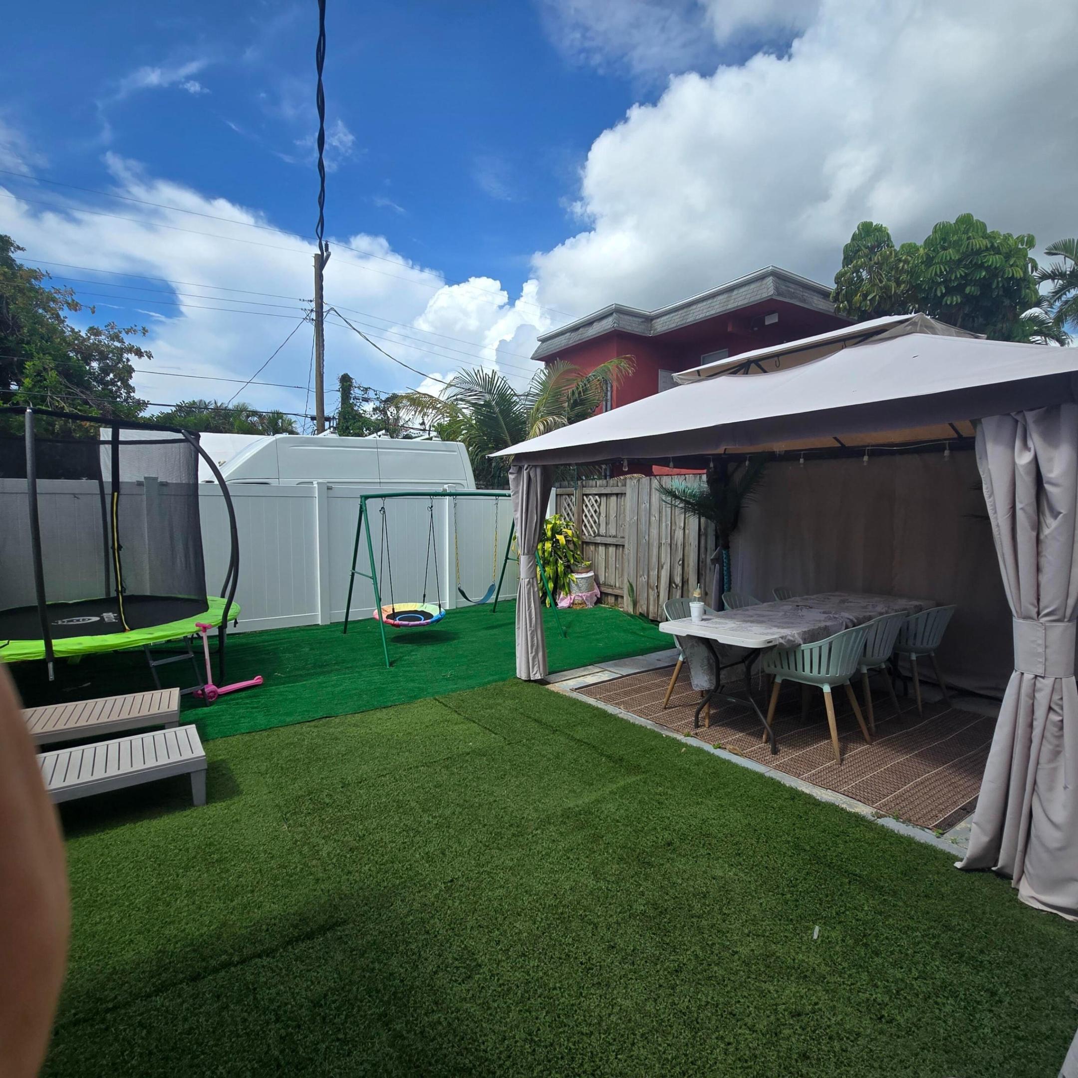 1844 Sheridan Street Property Photo 27