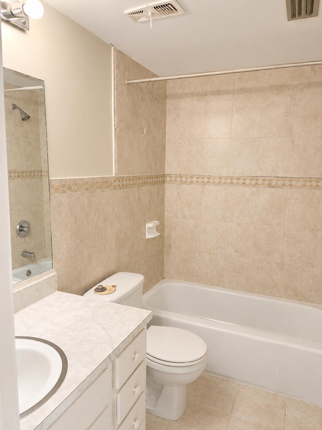 2050 Oleander Boulevard 1-105 Property Photo 3