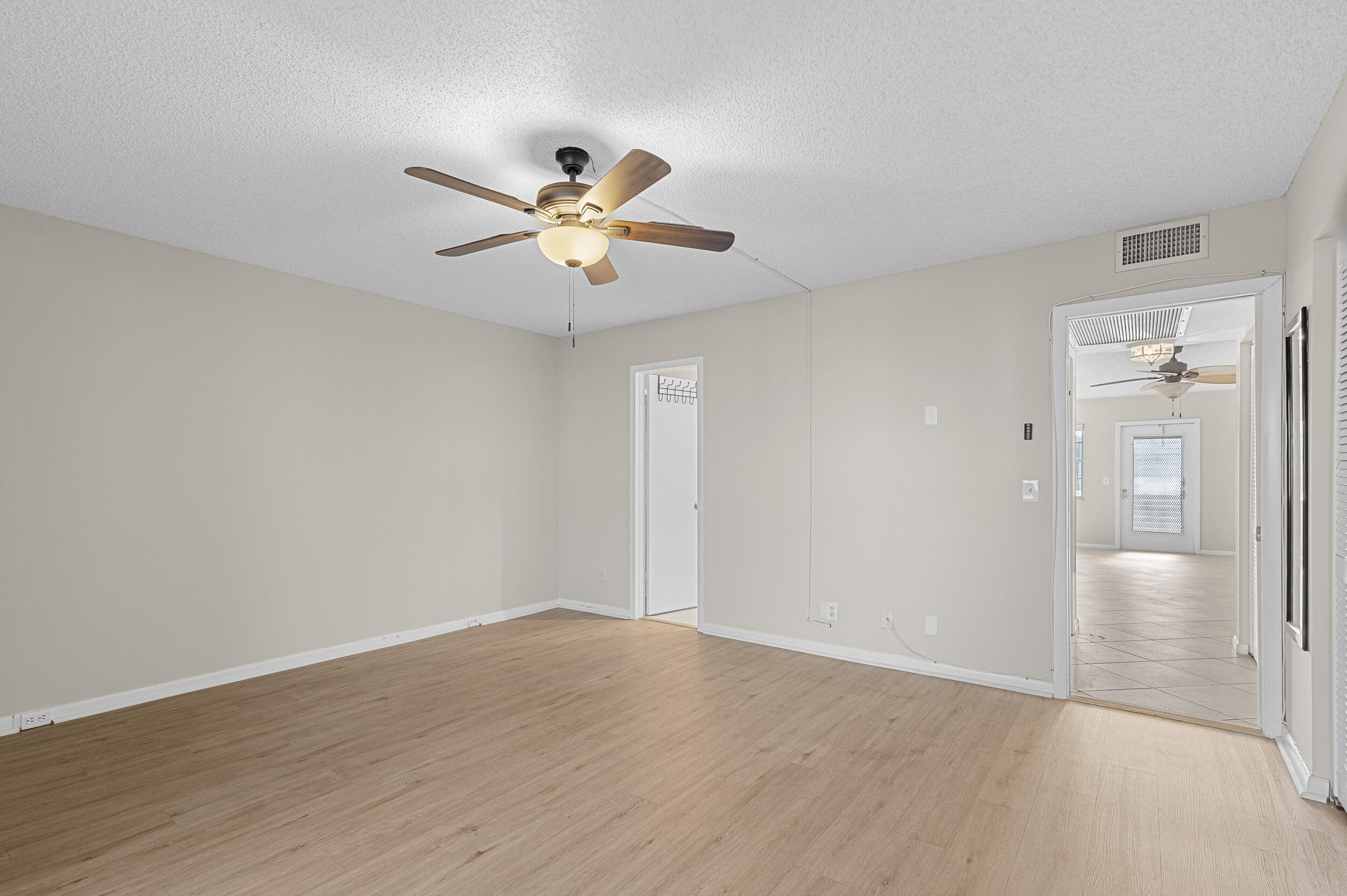 3013 Wolverton A Property Photo 7