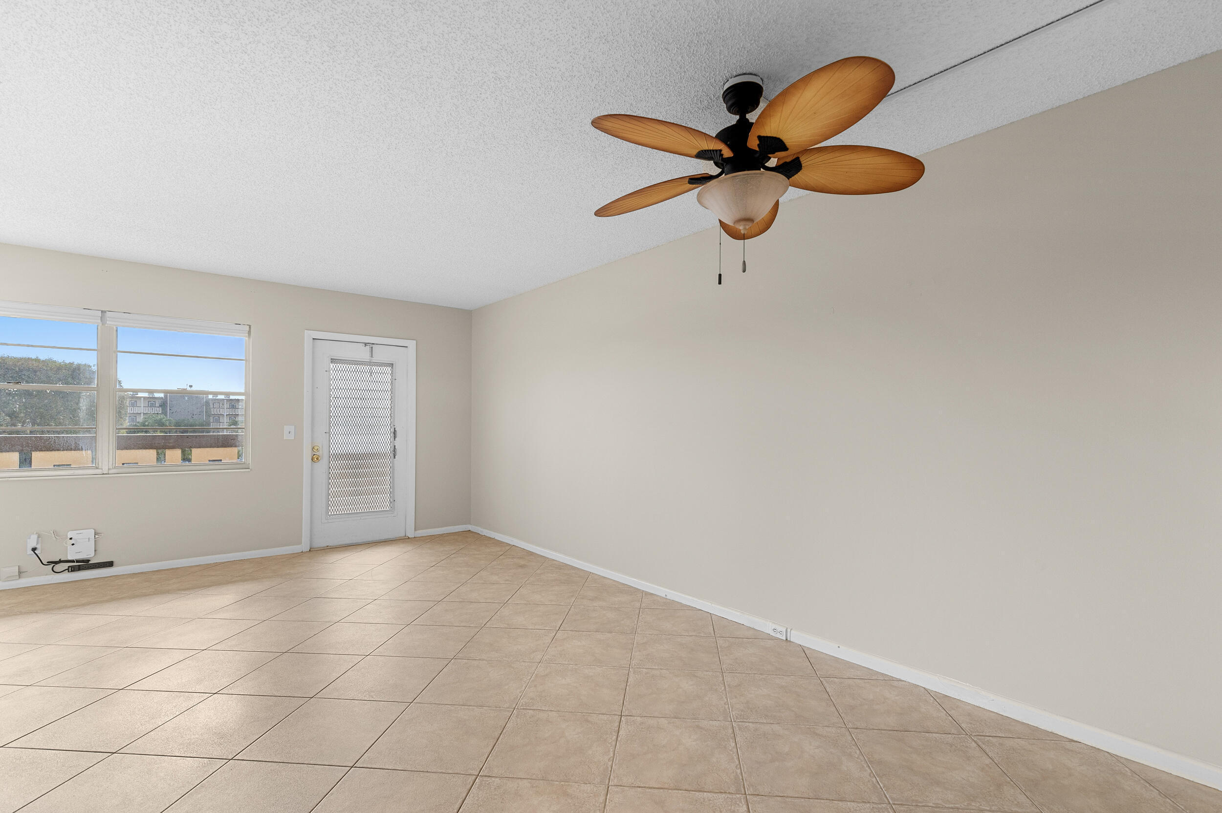 3013 Wolverton A Property Photo 8