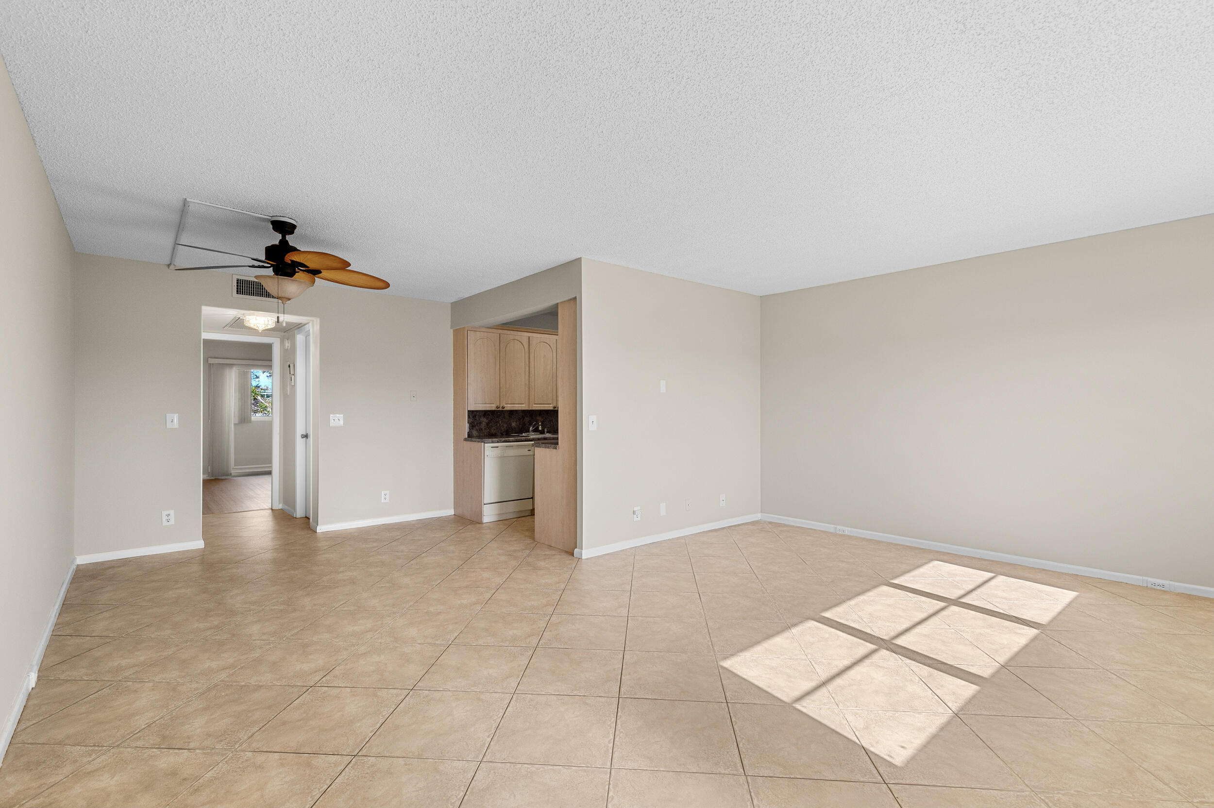 3013 Wolverton A Property Photo 10