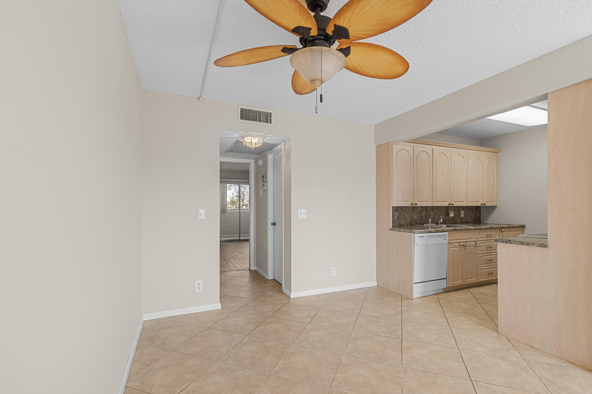3013 Wolverton A Property Photo 11