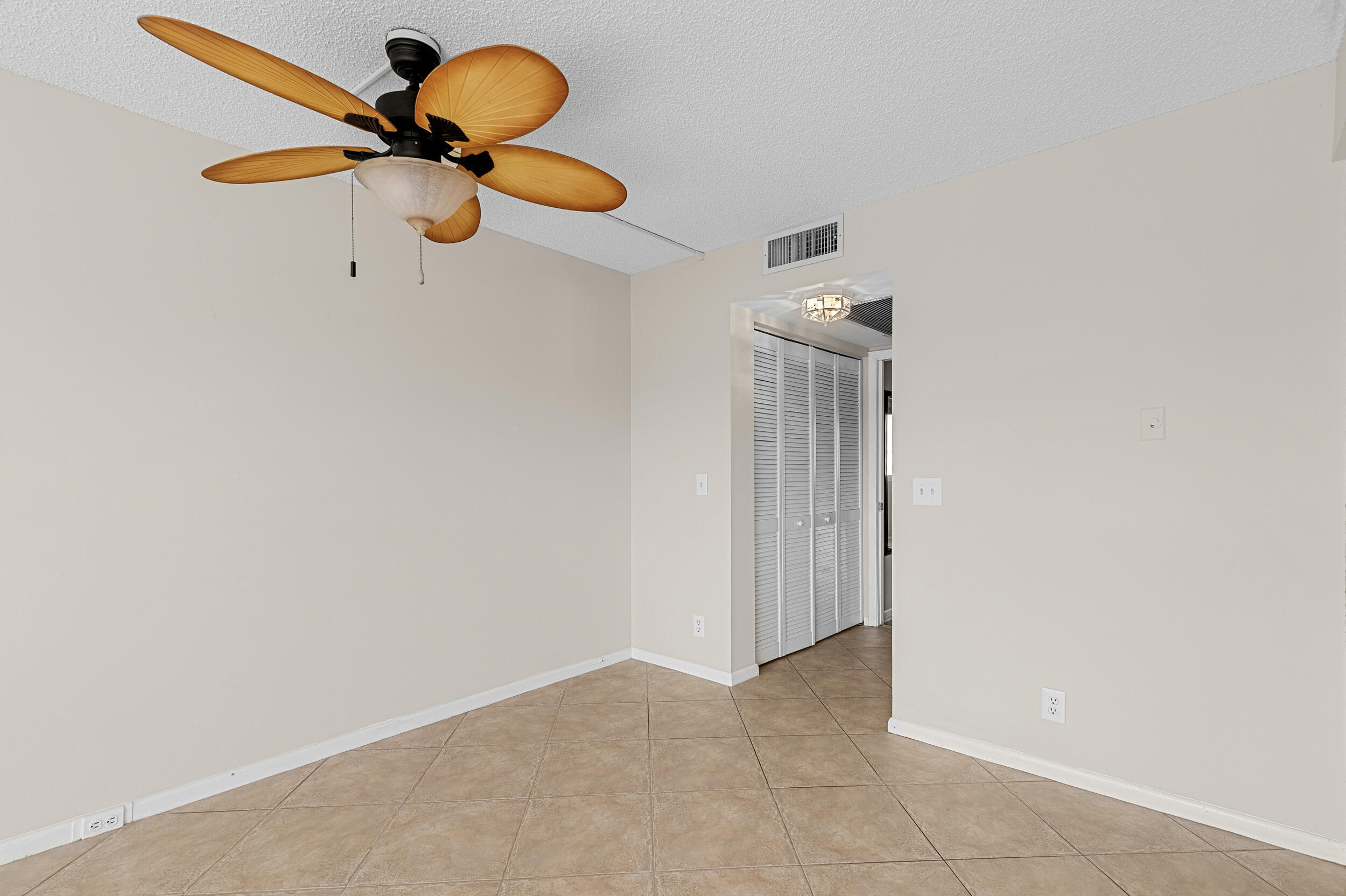3013 Wolverton A Property Photo 12