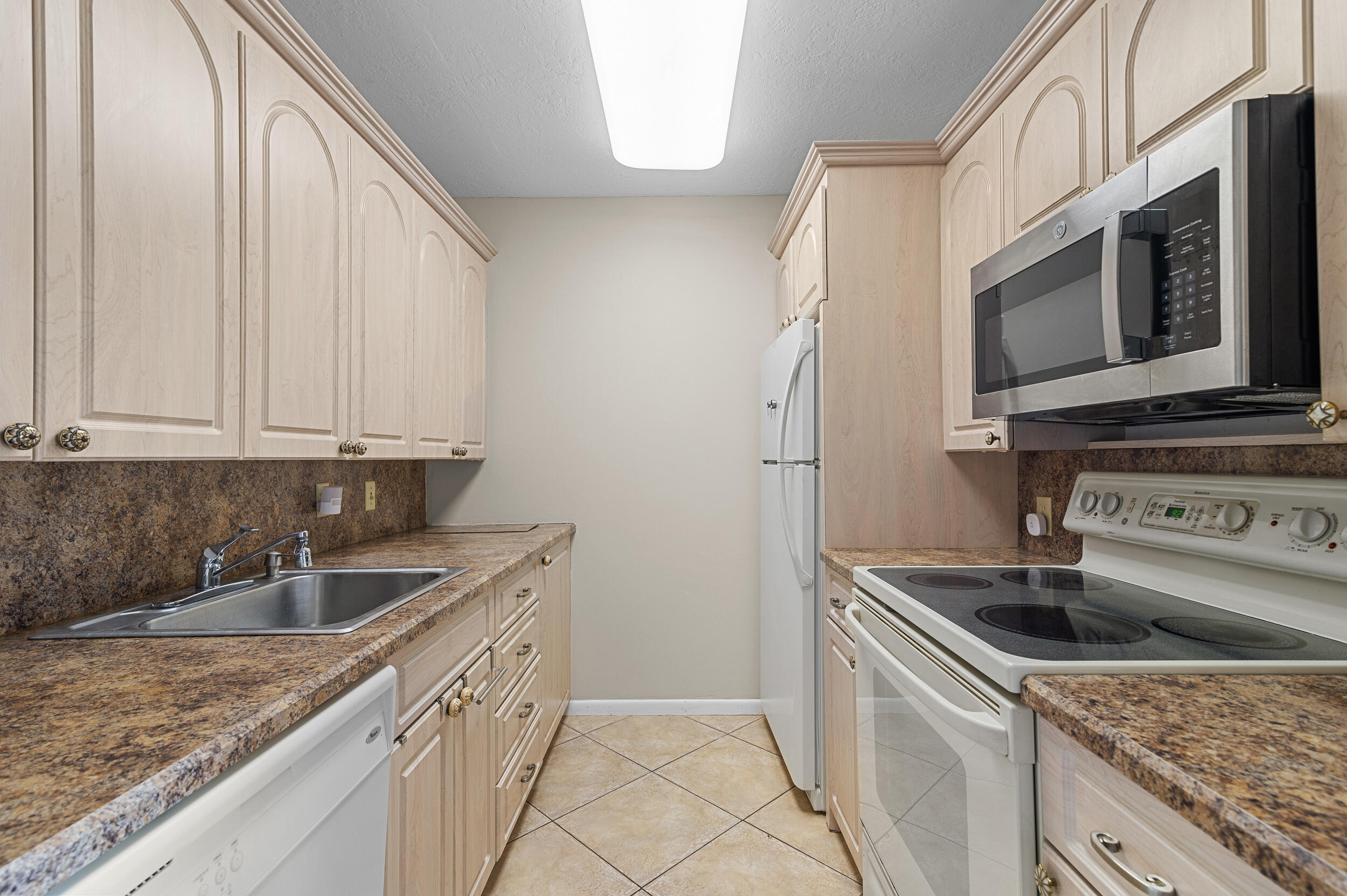 3013 Wolverton A Property Photo 13