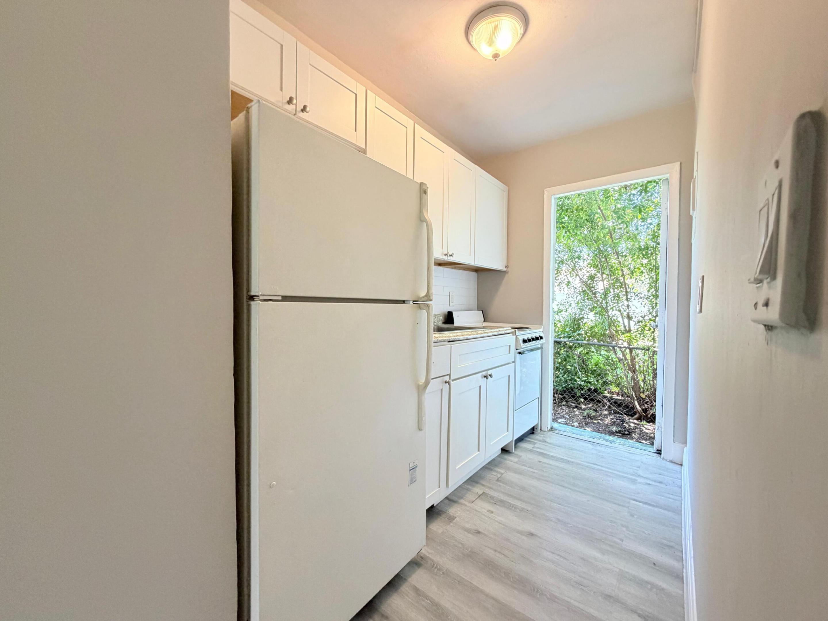 809 2nd Street 2 Property Photo 6