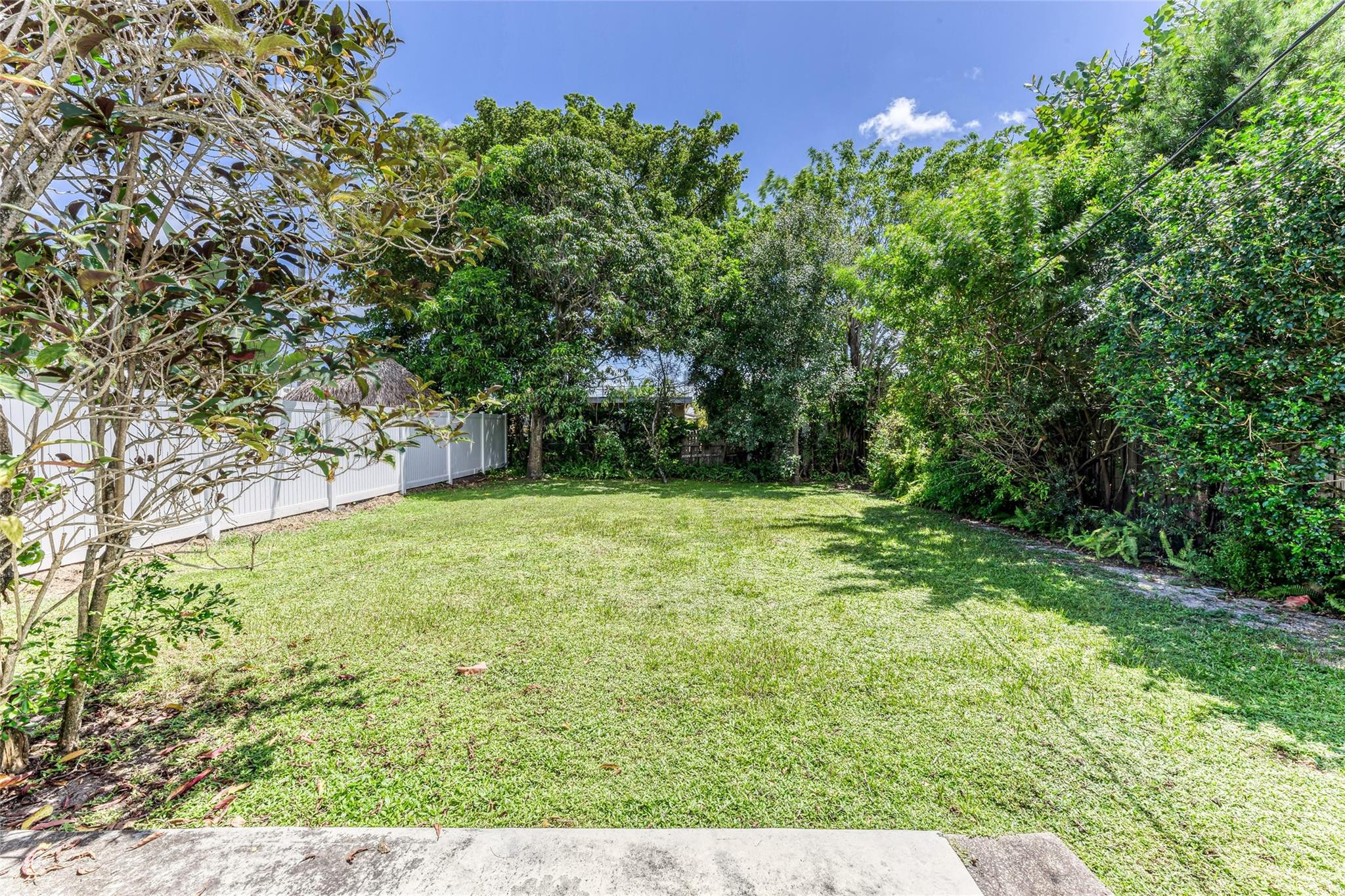 1676 Ne 40th Street Property Photo 20
