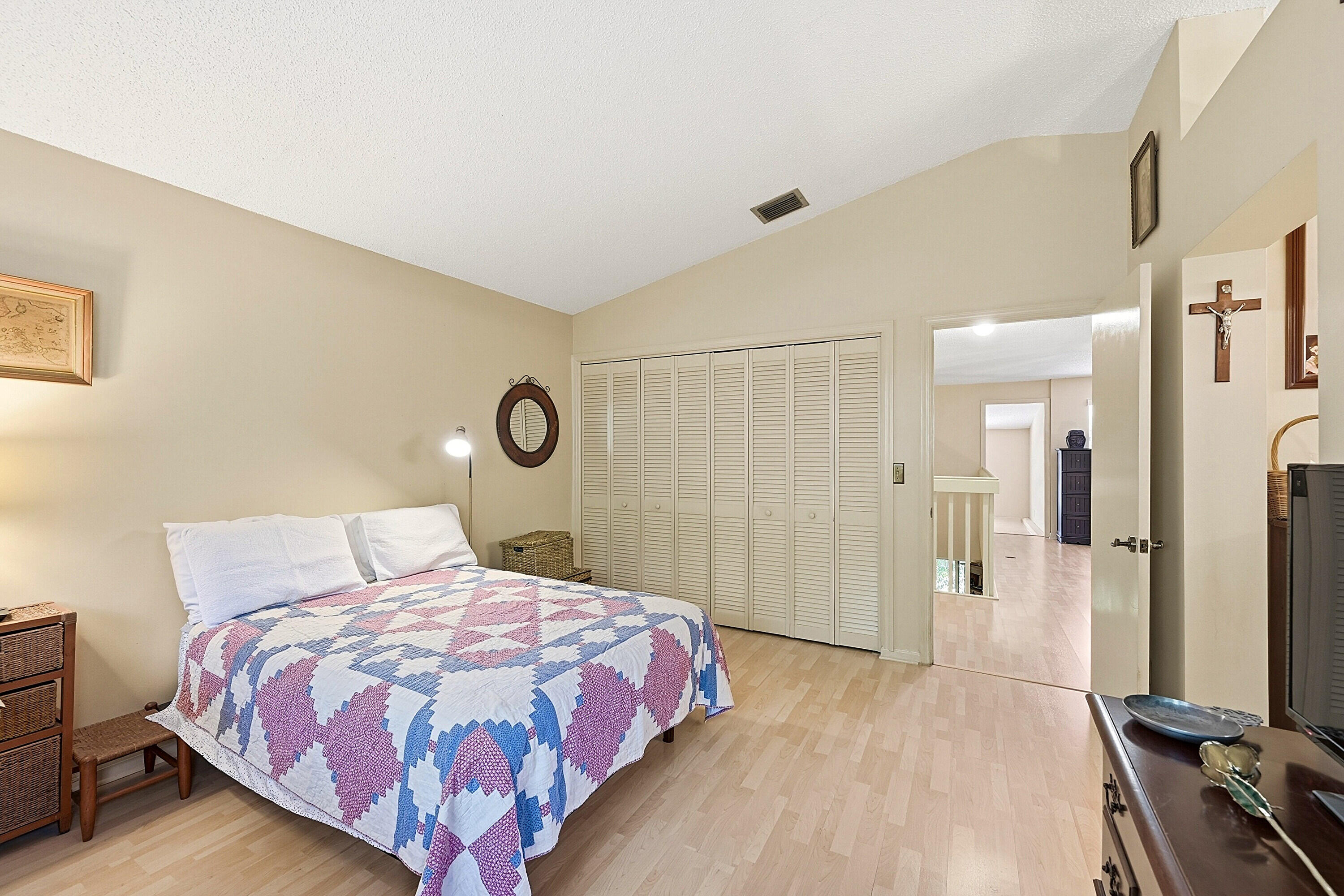 2118 Discovery Circle W Property Photo 3