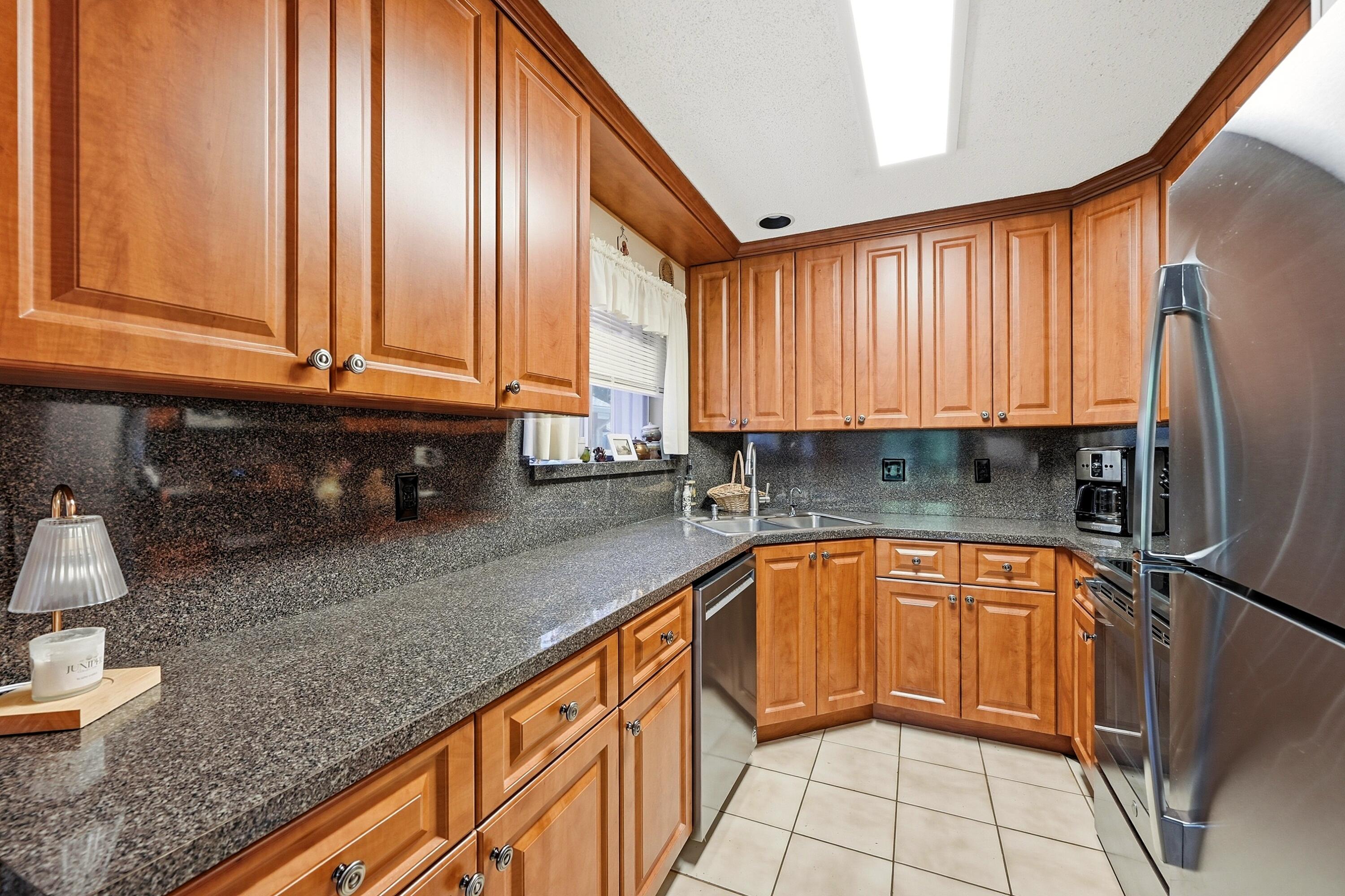 2118 Discovery Circle W Property Photo 4