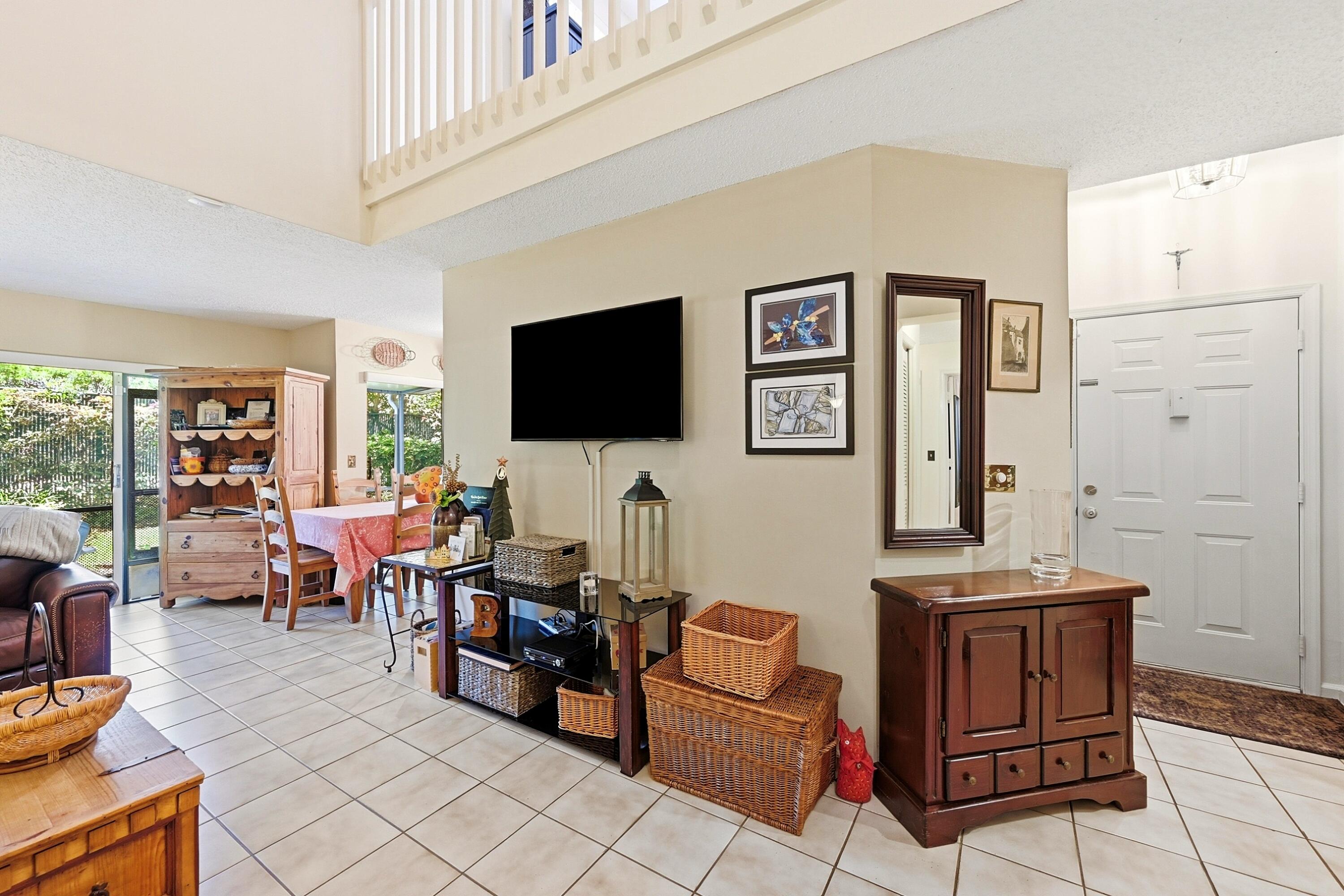 2118 Discovery Circle W Property Photo 6