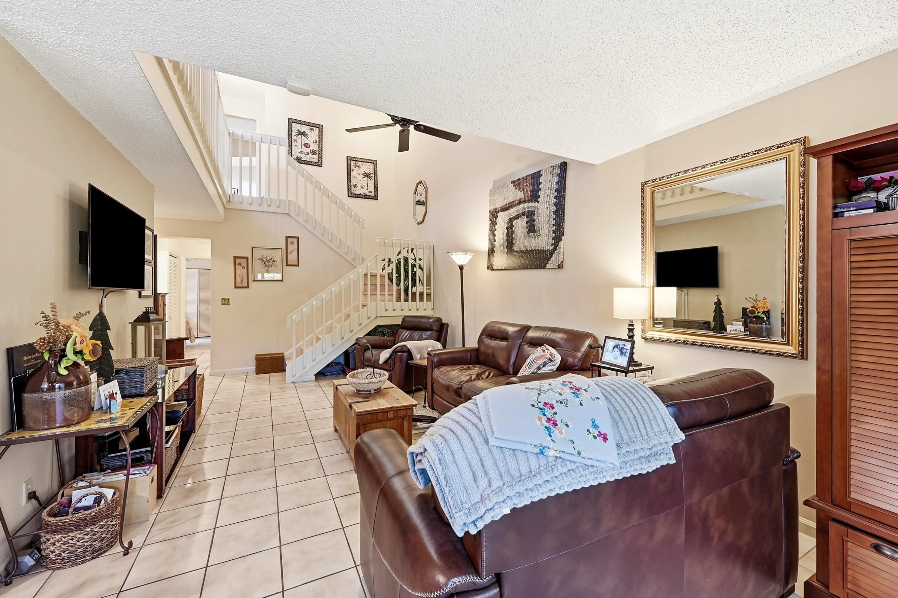 2118 Discovery Circle W Property Photo 7