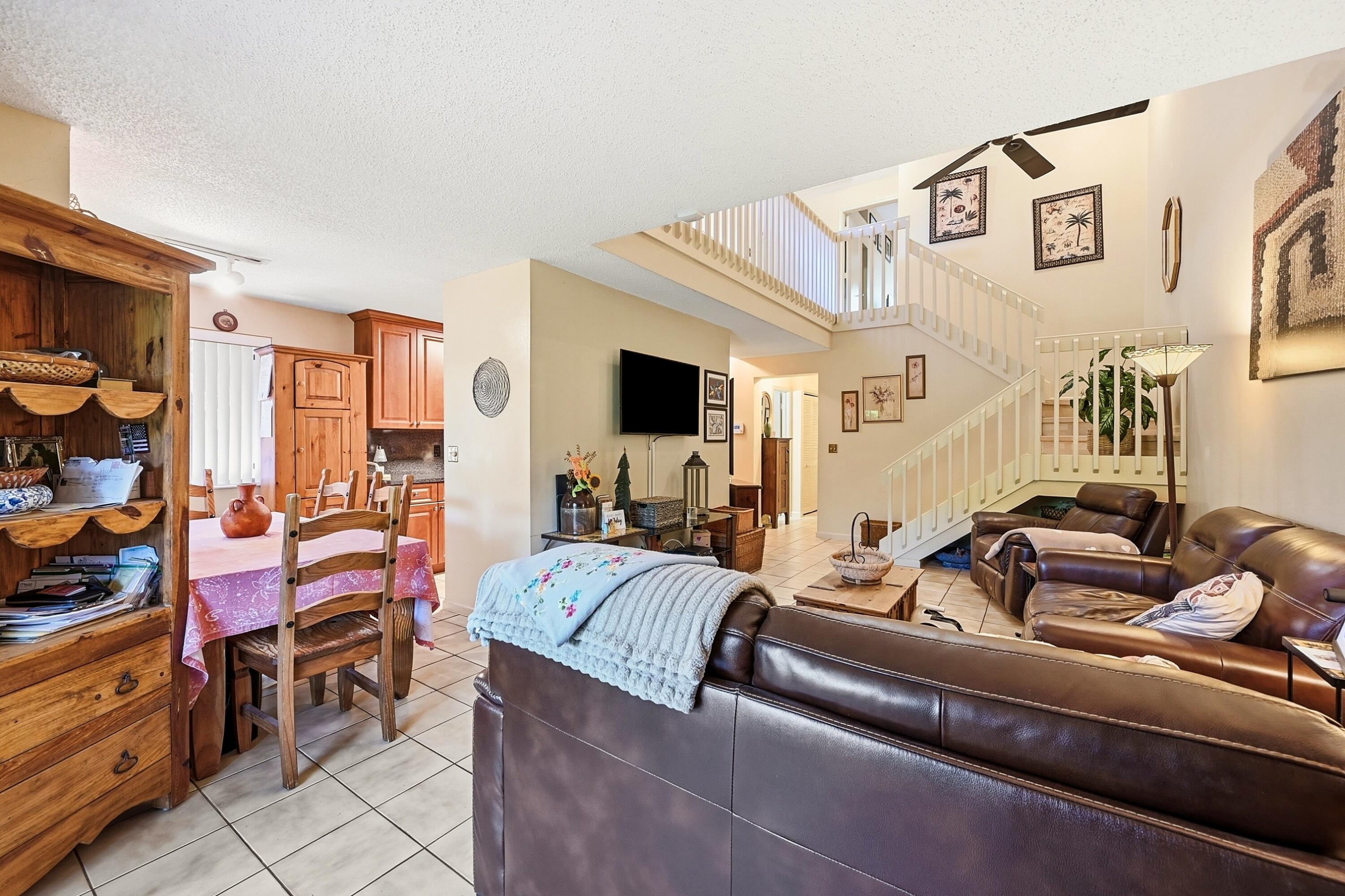 2118 Discovery Circle W Property Photo 8