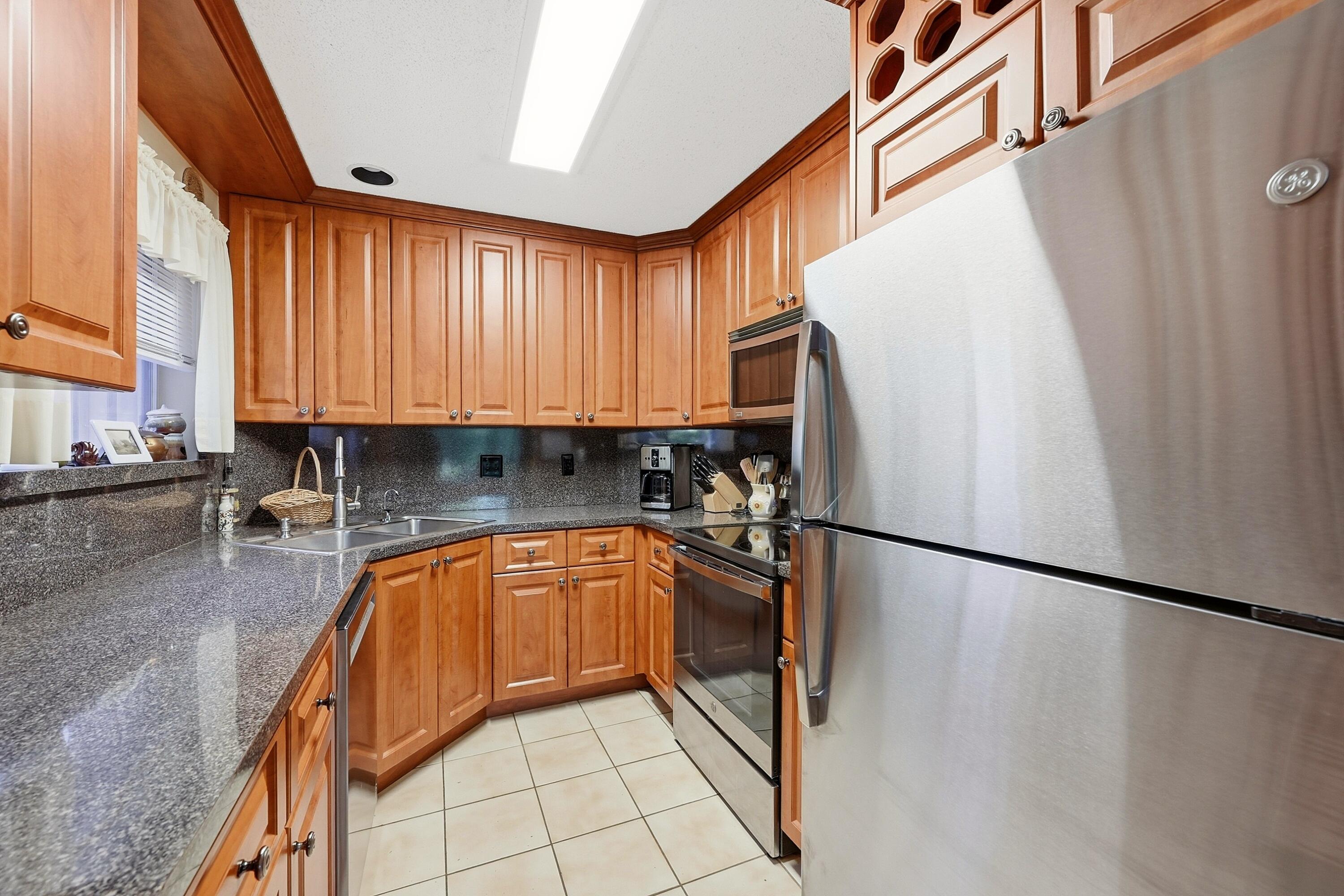 2118 Discovery Circle W Property Photo 11
