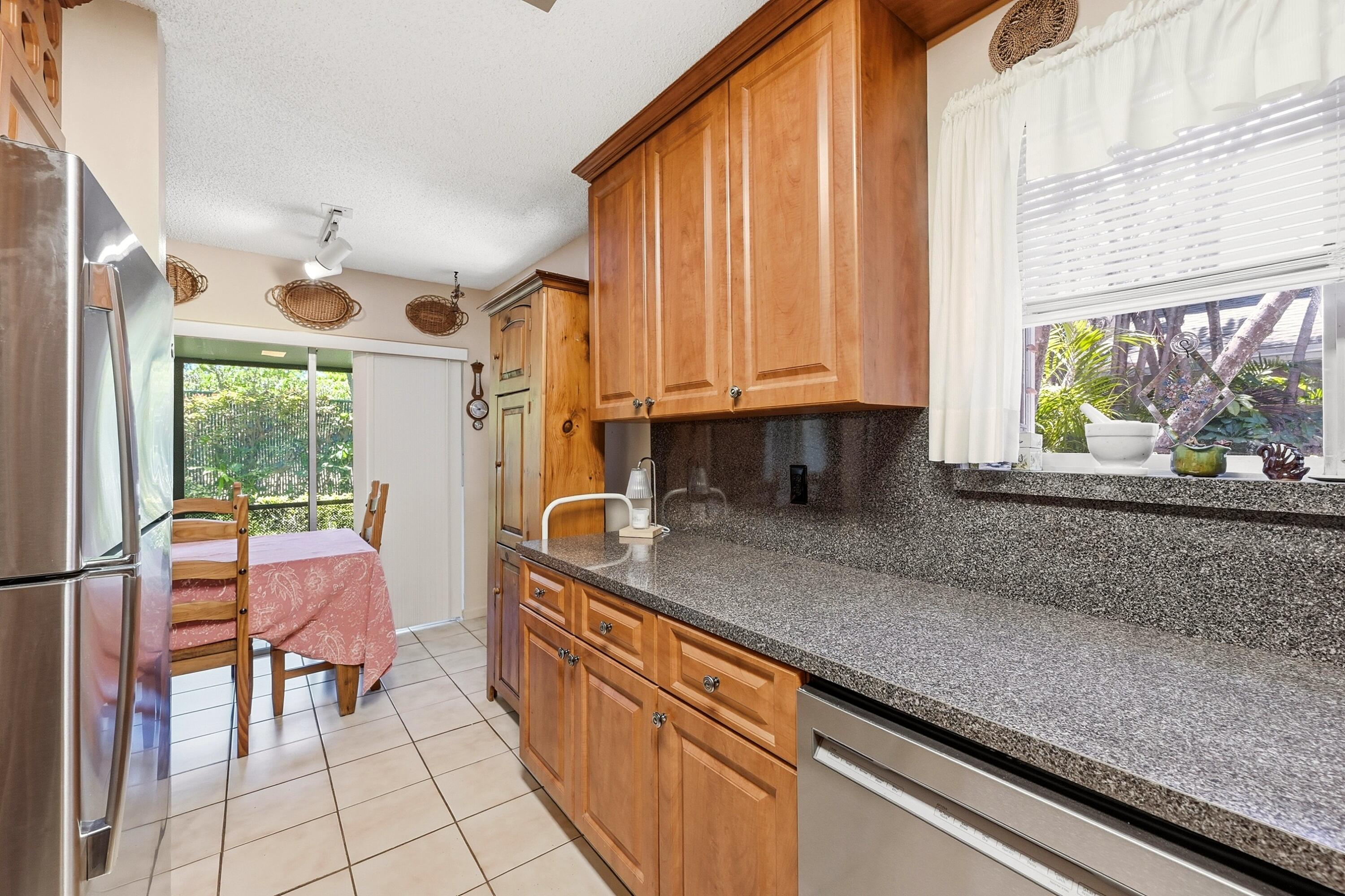 2118 Discovery Circle W Property Photo 13