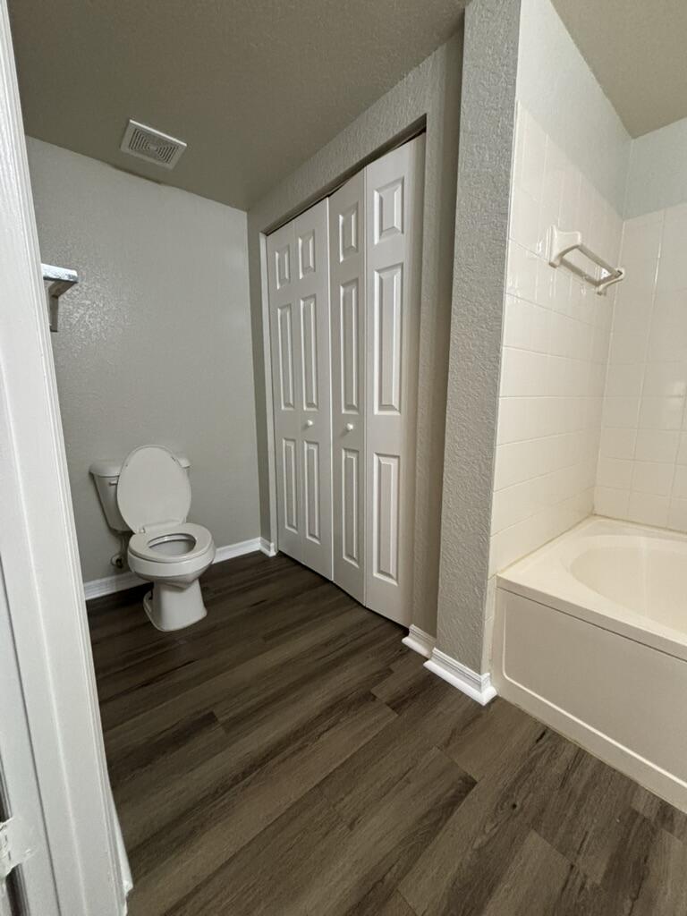 2412 Belmont Lane Property Photo 7