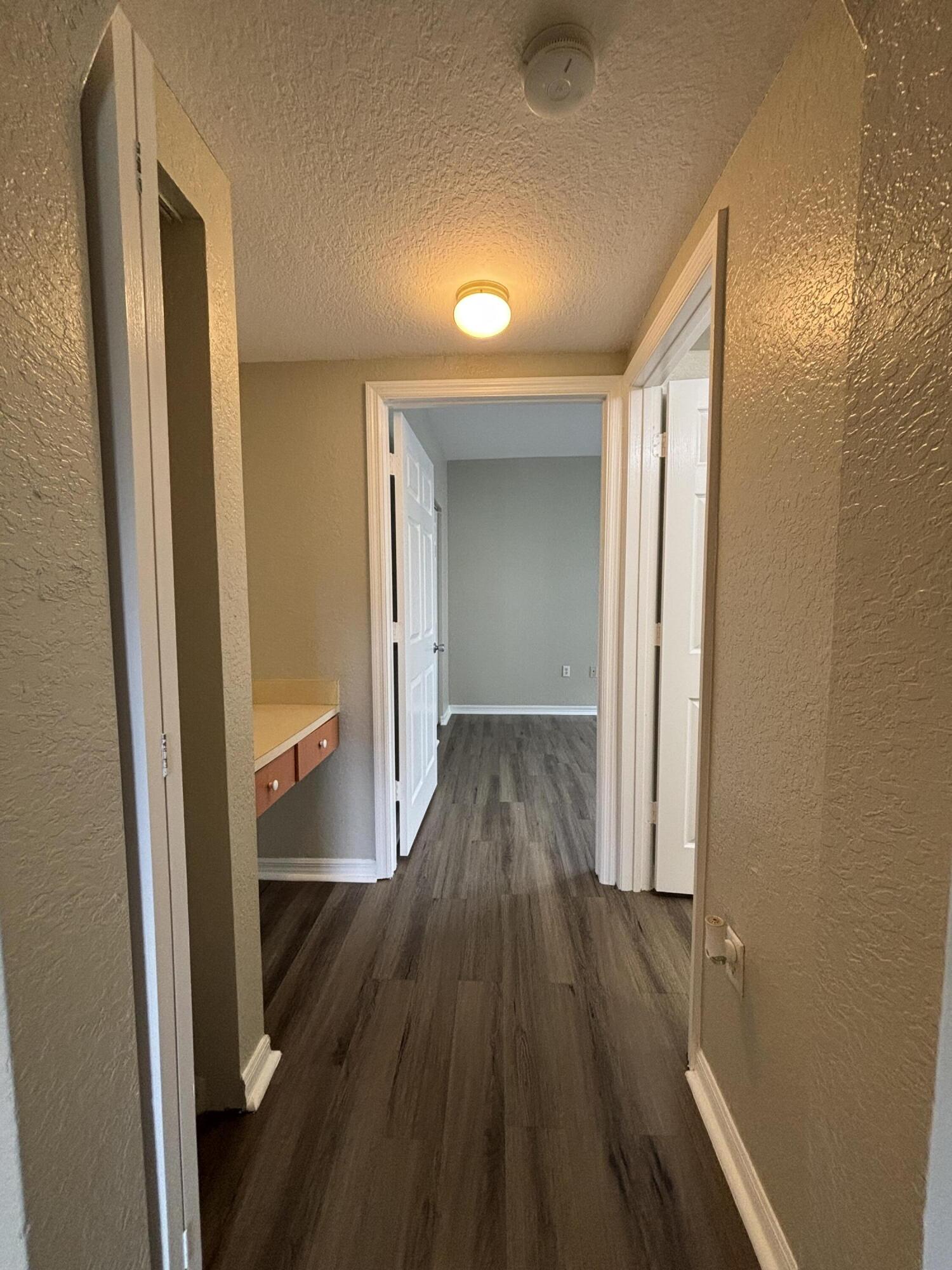 2412 Belmont Lane Property Photo 11