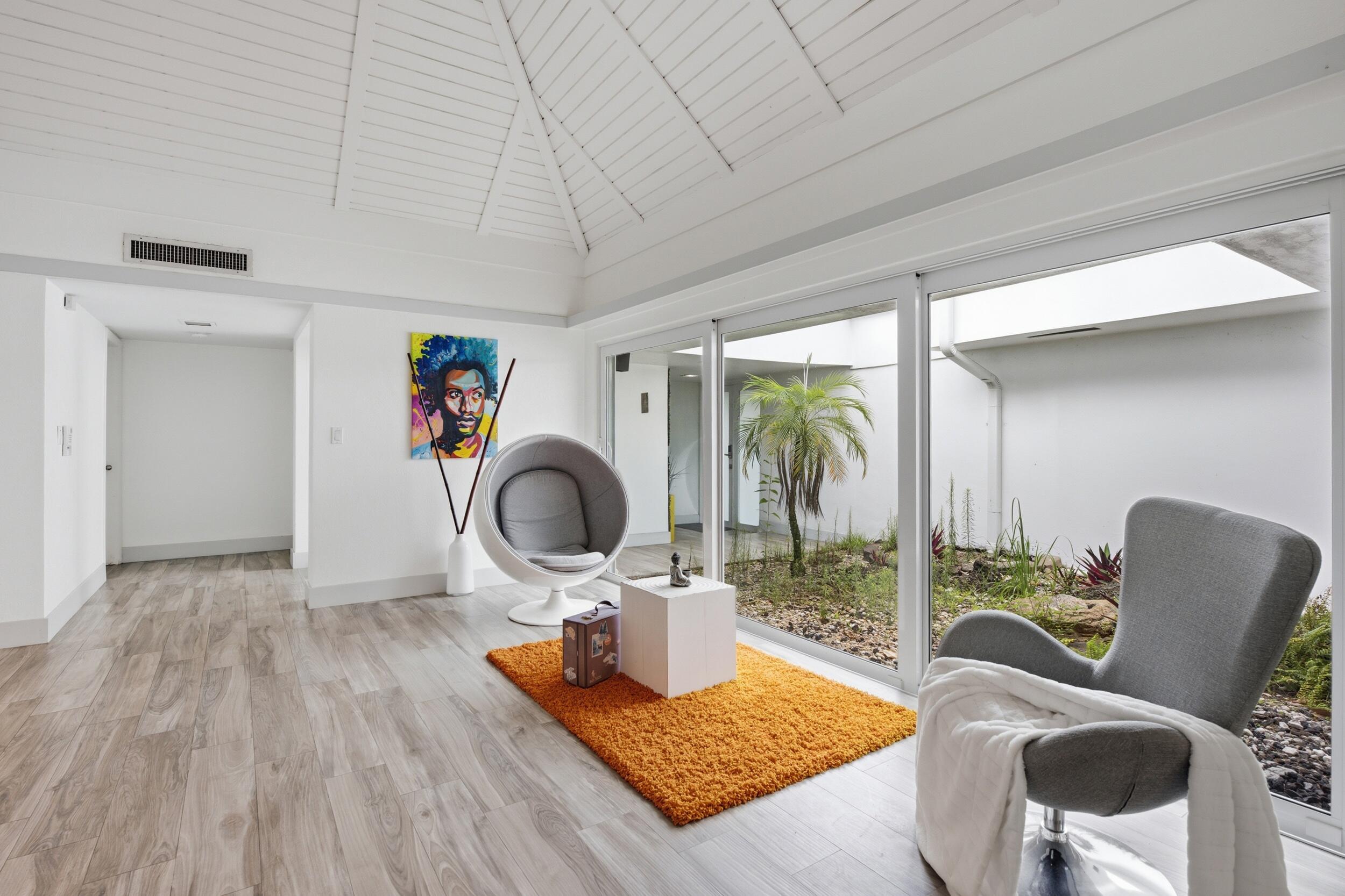 4400 Queen Palm Lane Property Photo 10