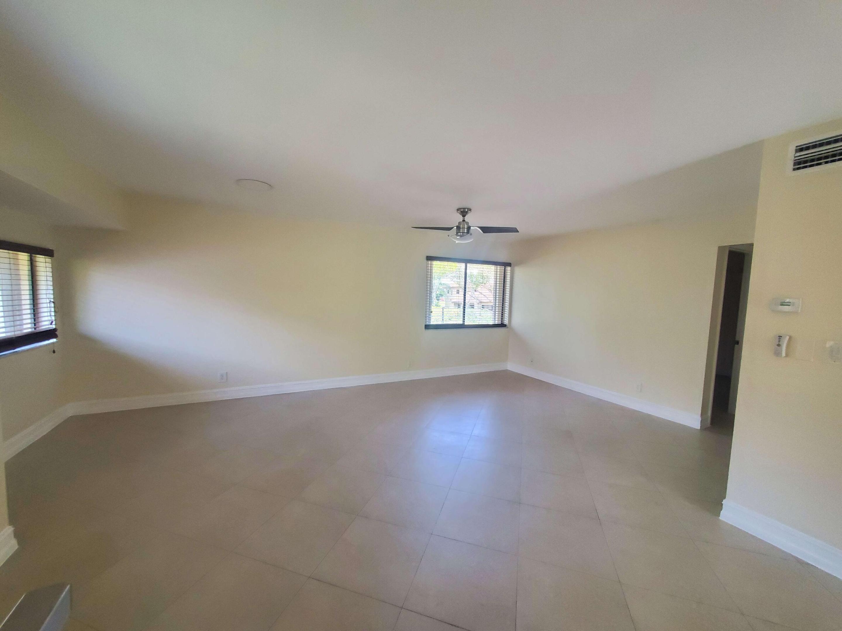 12 Wimbledon Lakes Drive 250 Property Photo 7