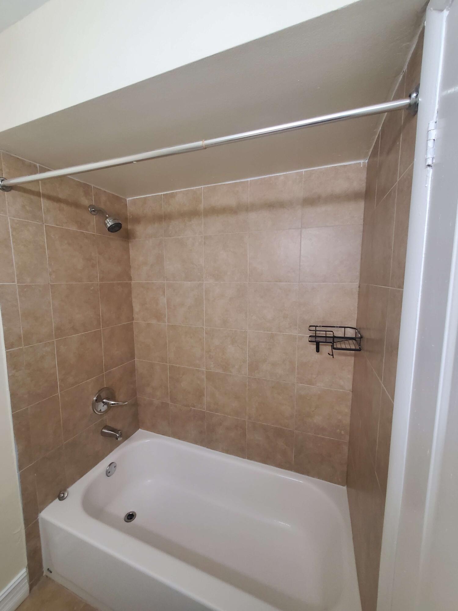 12 Wimbledon Lakes Drive 250 Property Photo 13