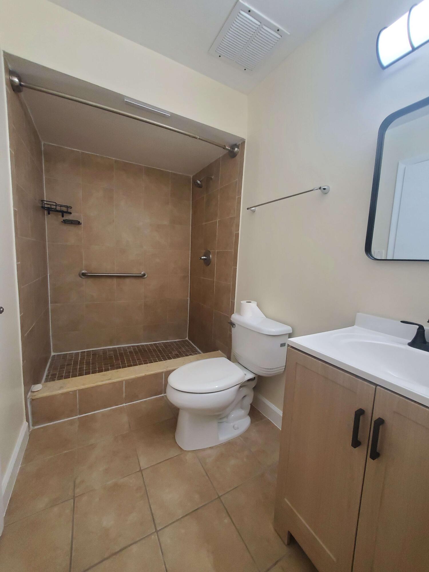 12 Wimbledon Lakes Drive 250 Property Photo 18