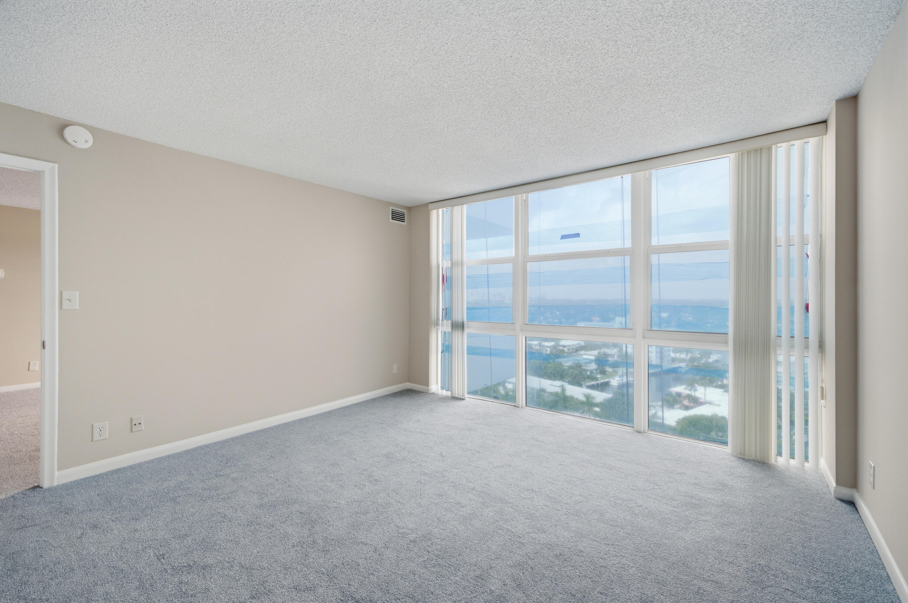 2841 N Ocean Boulevard 1503 Property Photo 7