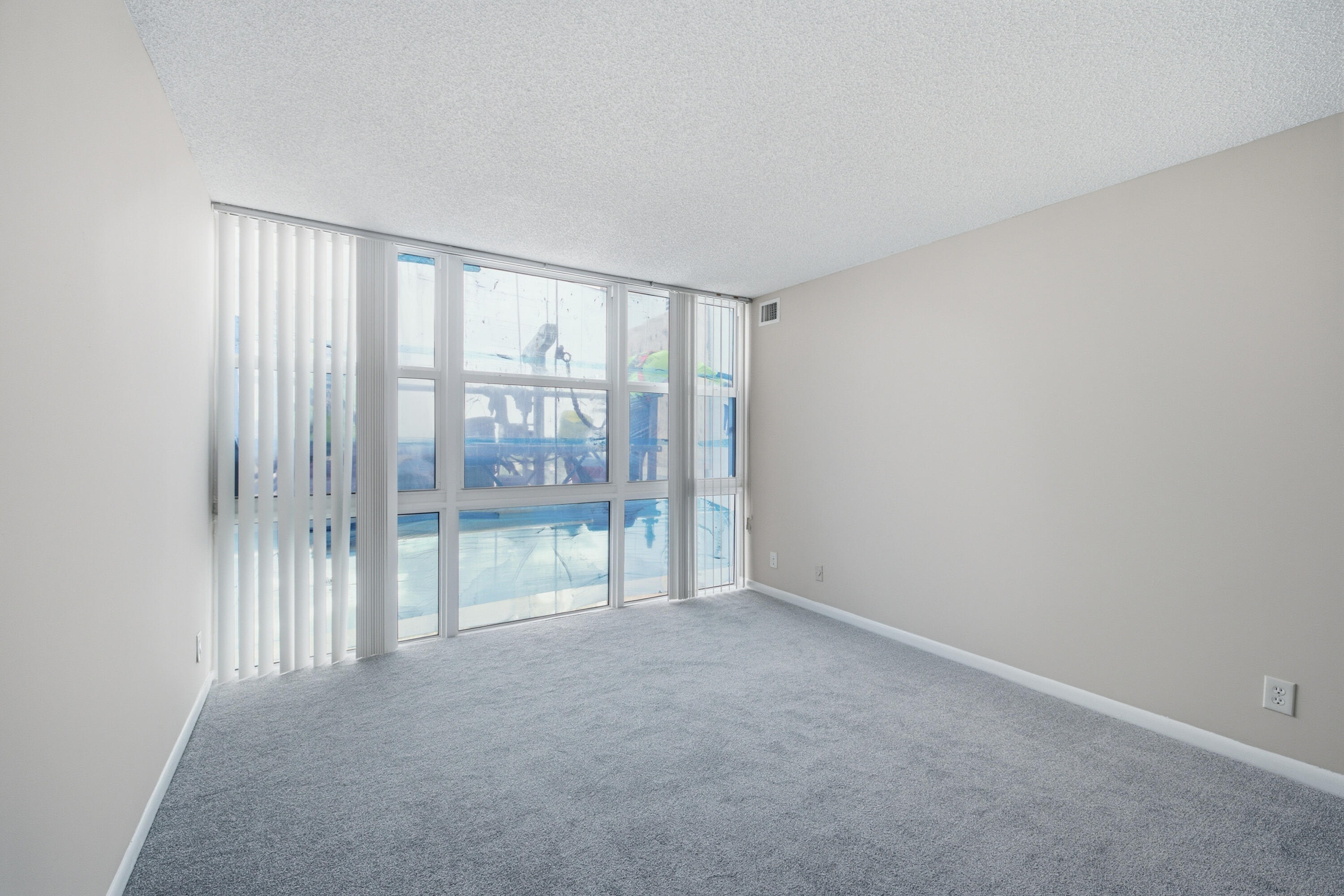 2841 N Ocean Boulevard 1503 Property Photo 16