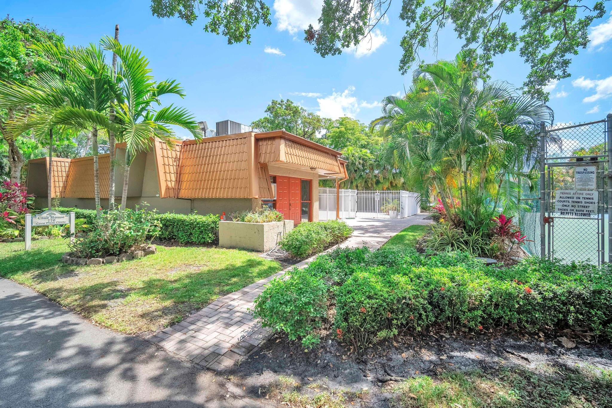 740 E Coco Plum Circle 3 Property Photo 26