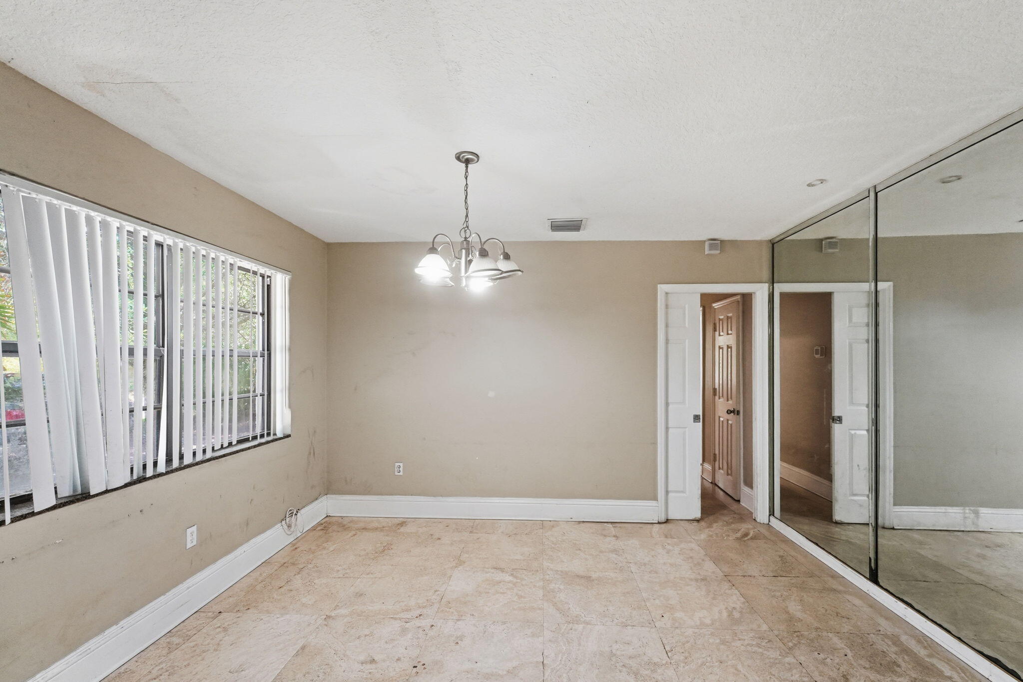 1060 Ne 123rd Street Property Photo 12