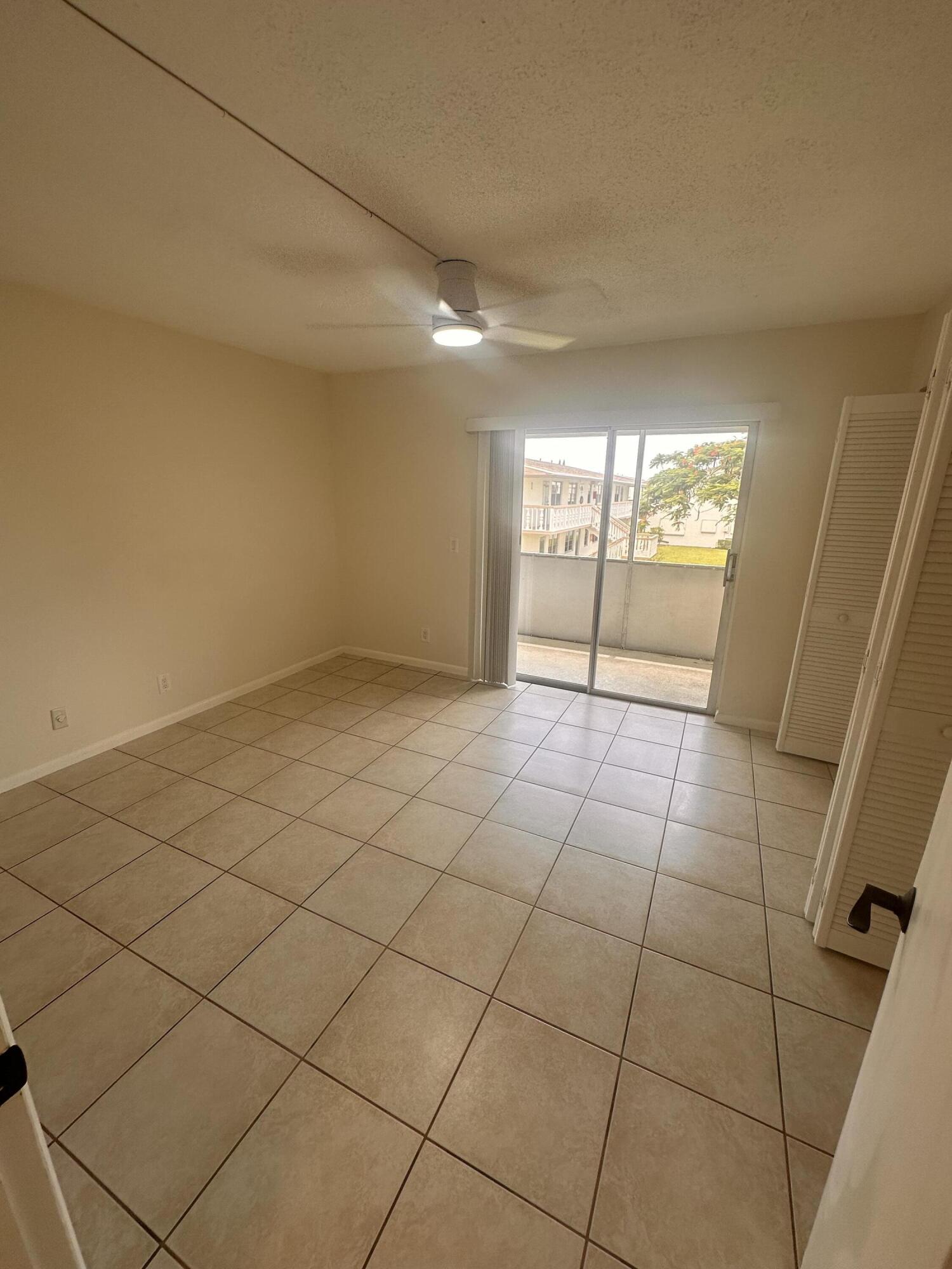 39 Cambridge B Property Photo 13
