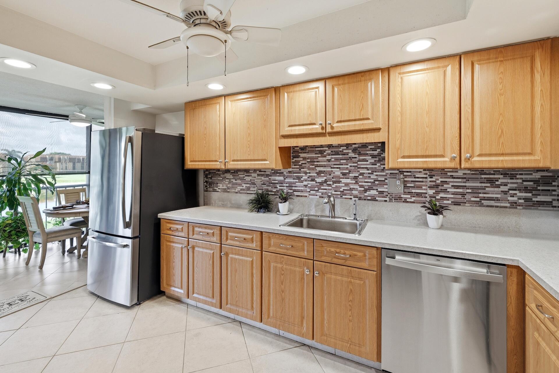 5344 Woodland Lakes Drive 223 Property Photo 11