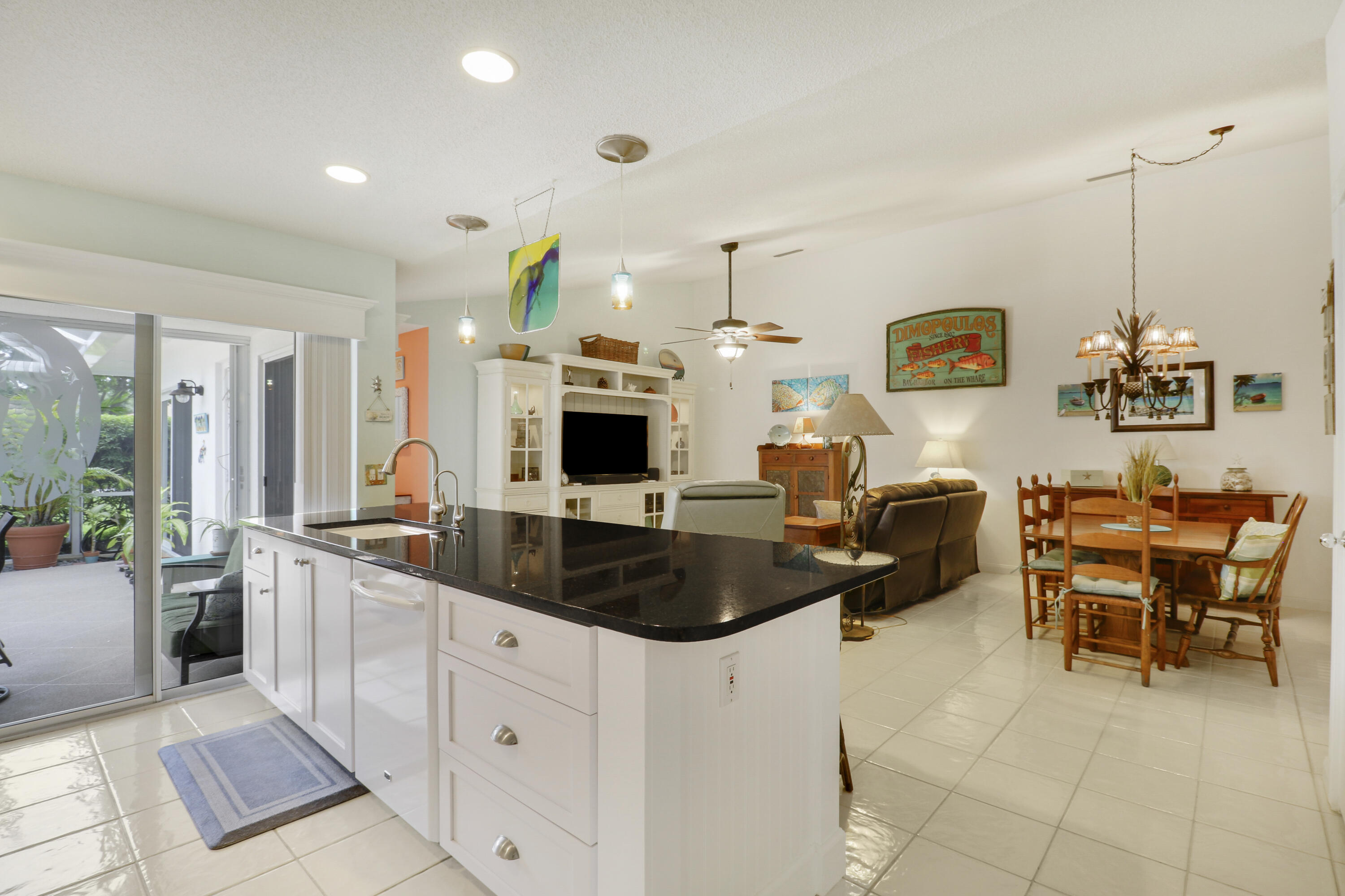 10301 Chapman Oak Court Property Photo 4